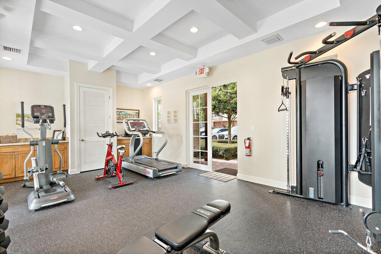 813 Estancia, Boynton Beach FL 33435