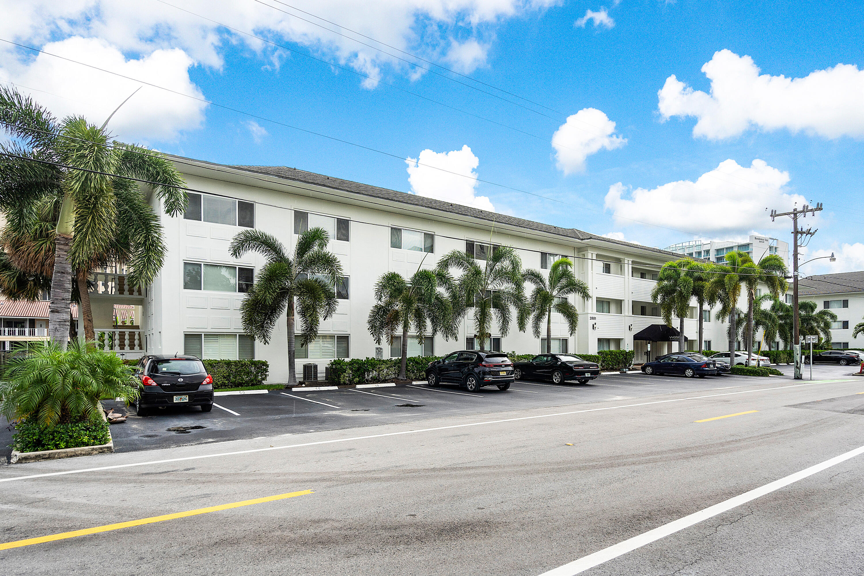 2881 NE 32nd #220, Fort Lauderdale FL 33306