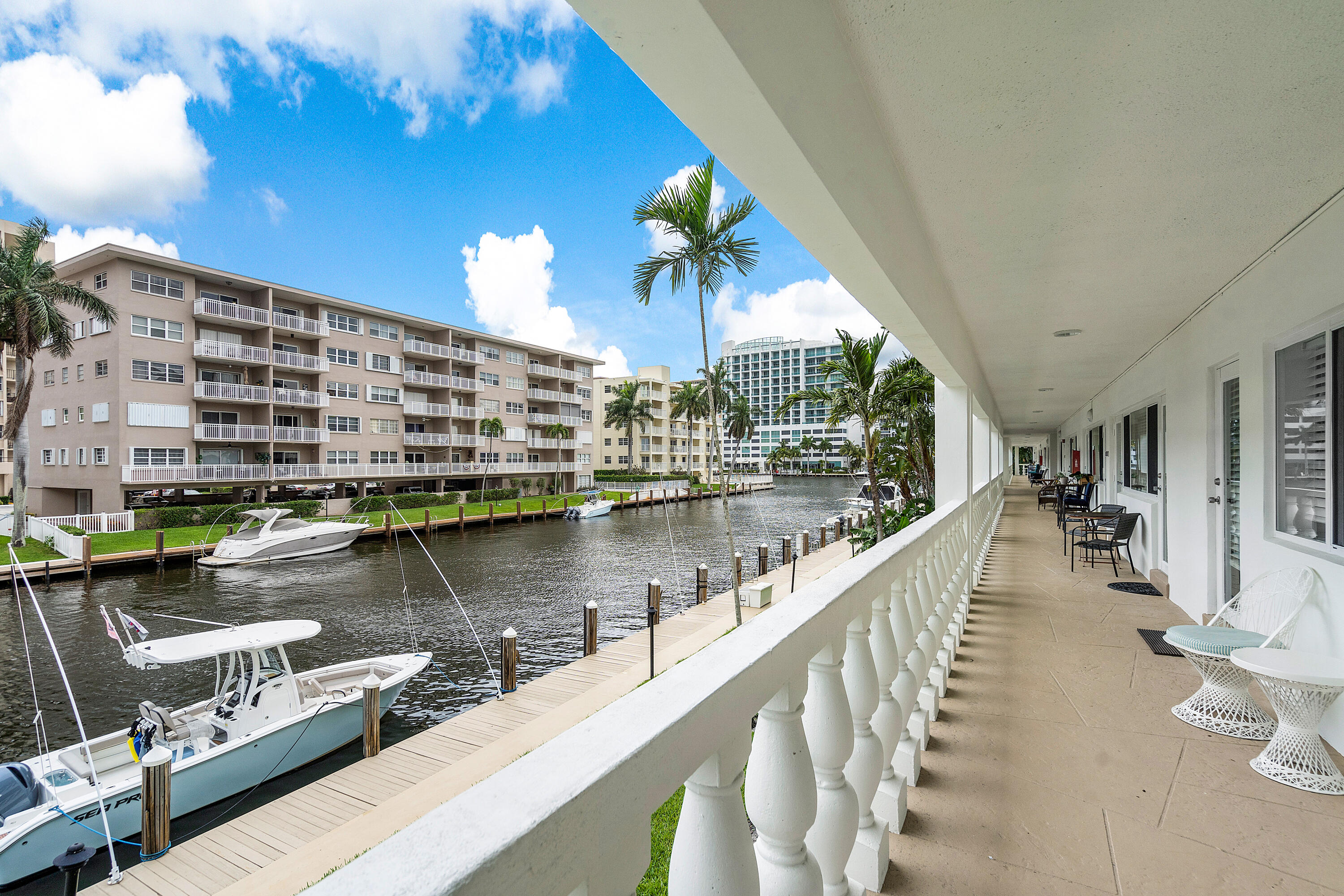 2881 NE 32nd #220, Fort Lauderdale FL 33306