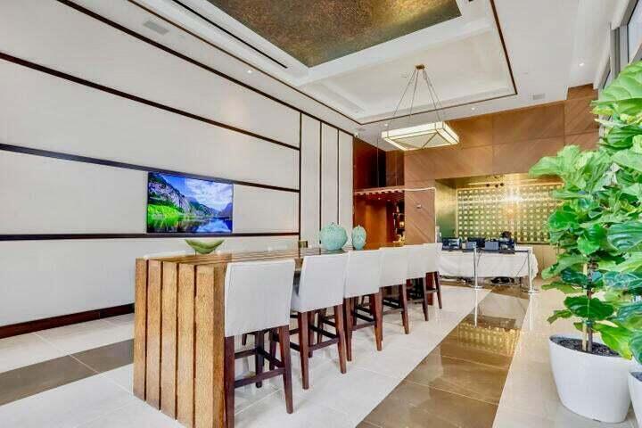 5875 COLLINS #1606, Miami Beach FL 33140