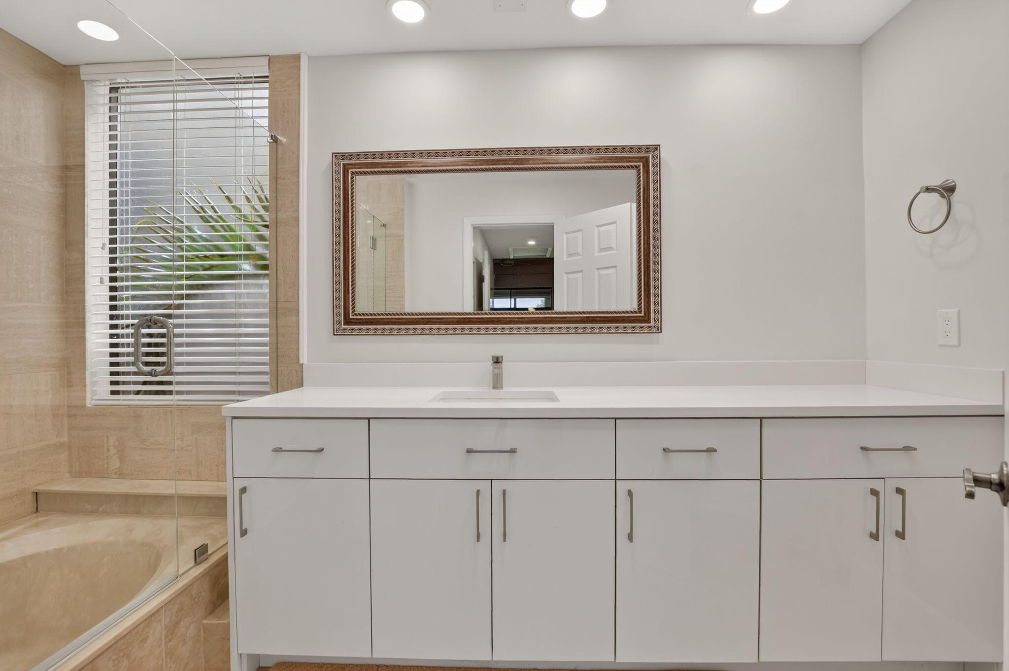 7460 La Paz #304, Boca Raton FL 33433
