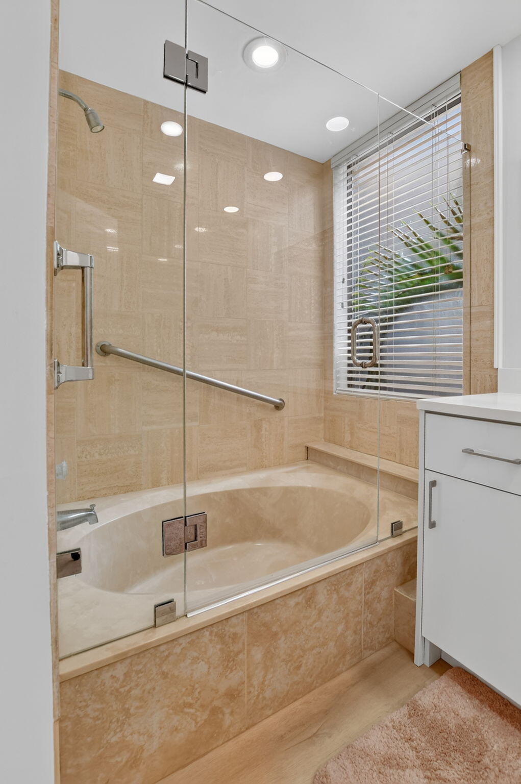 7460 La Paz #304, Boca Raton FL 33433