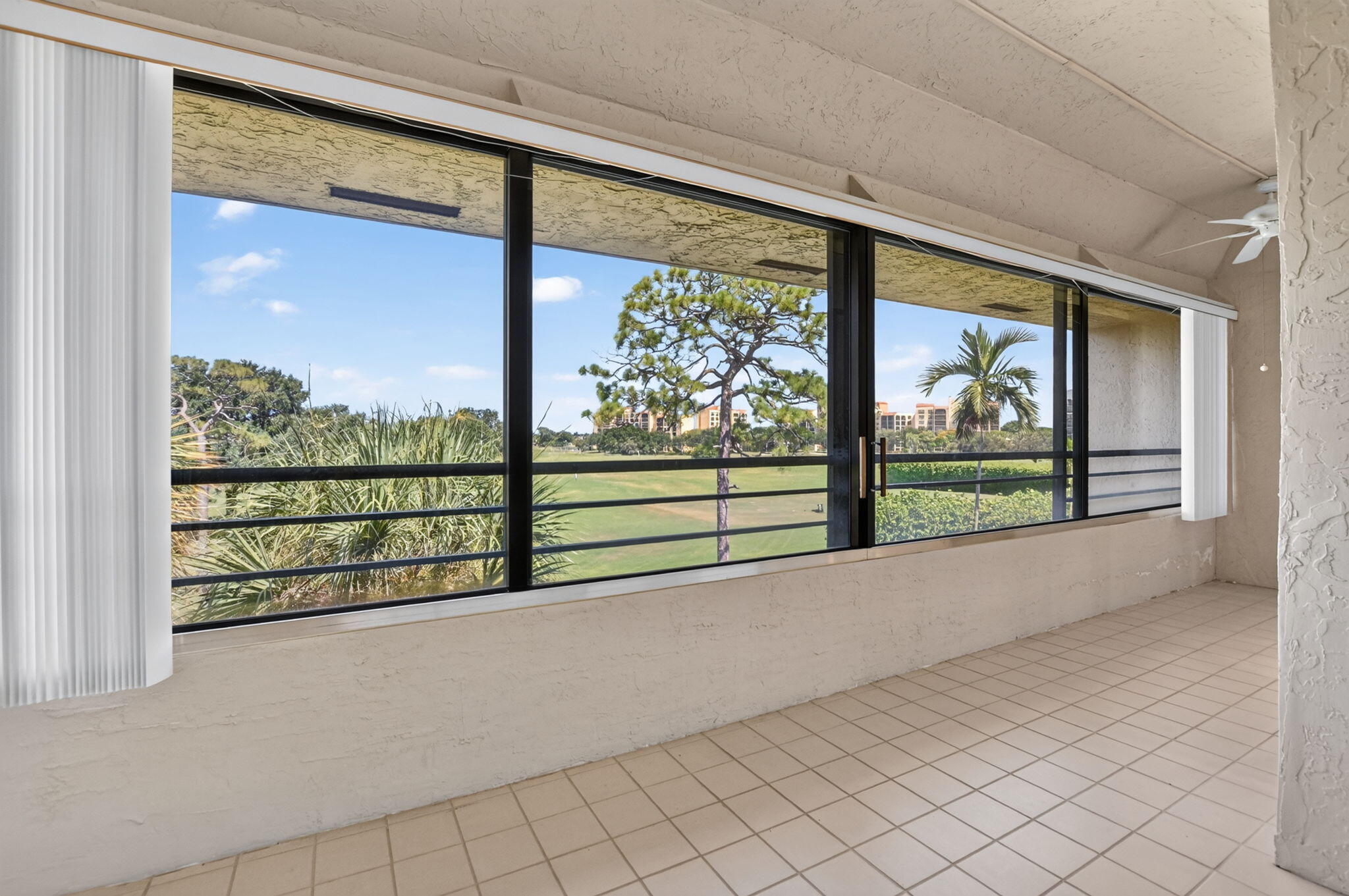 7460 La Paz #304, Boca Raton FL 33433