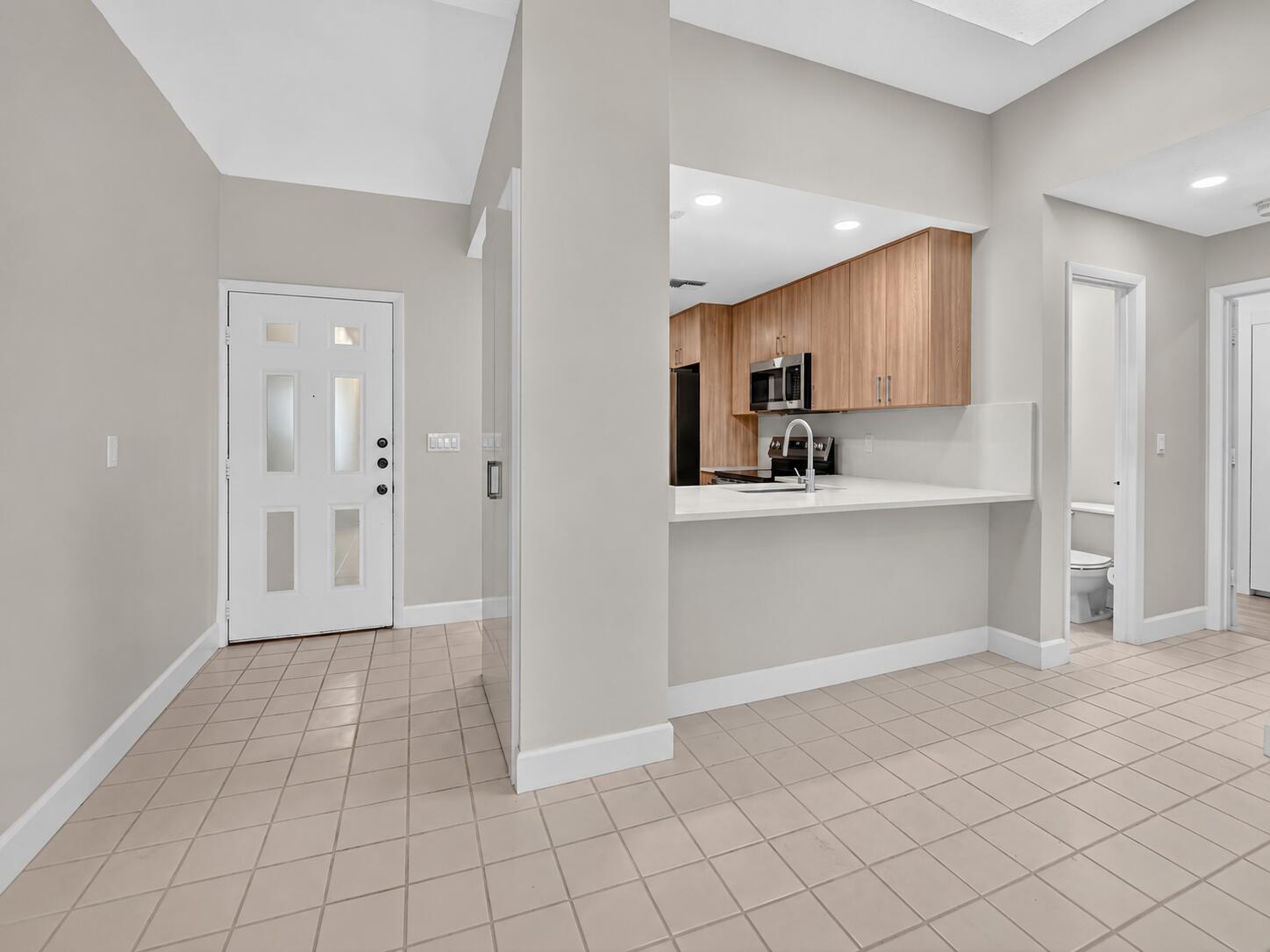 7460 La Paz #304, Boca Raton FL 33433