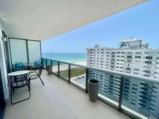 5875 COLLINS #1606, Miami Beach FL 33140