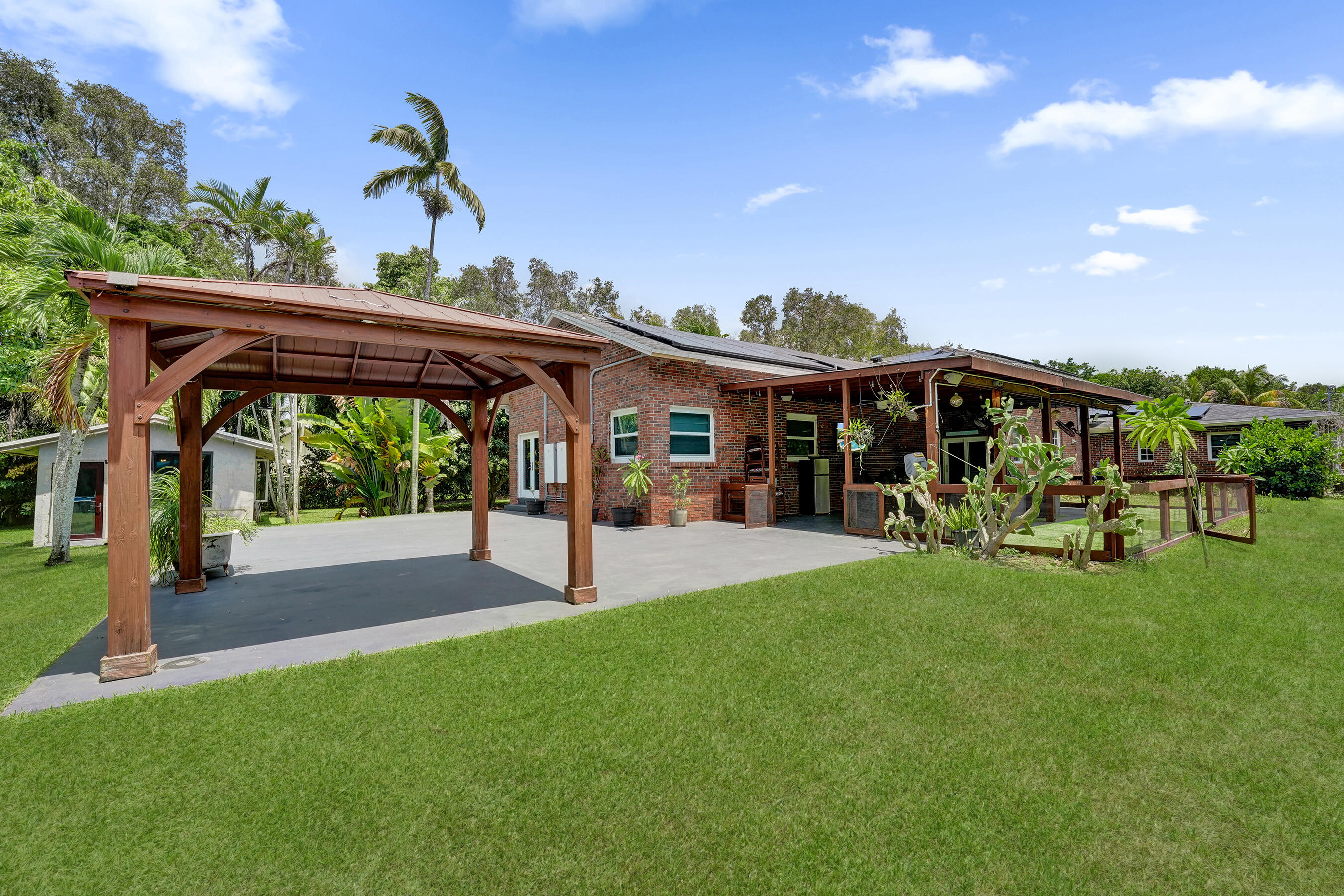 10951 SW 58th, Davie FL 33328