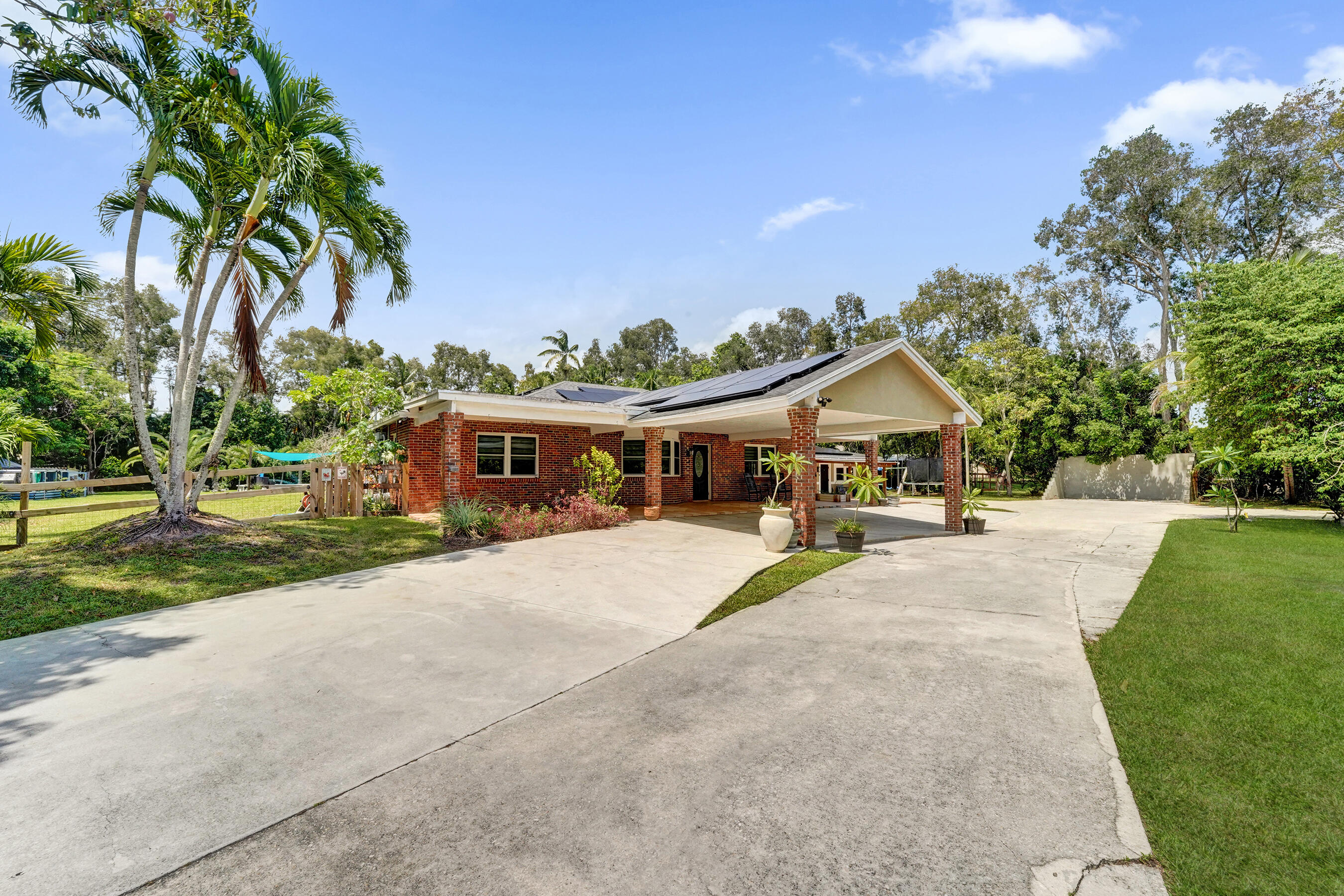 10951 SW 58th, Davie FL 33328