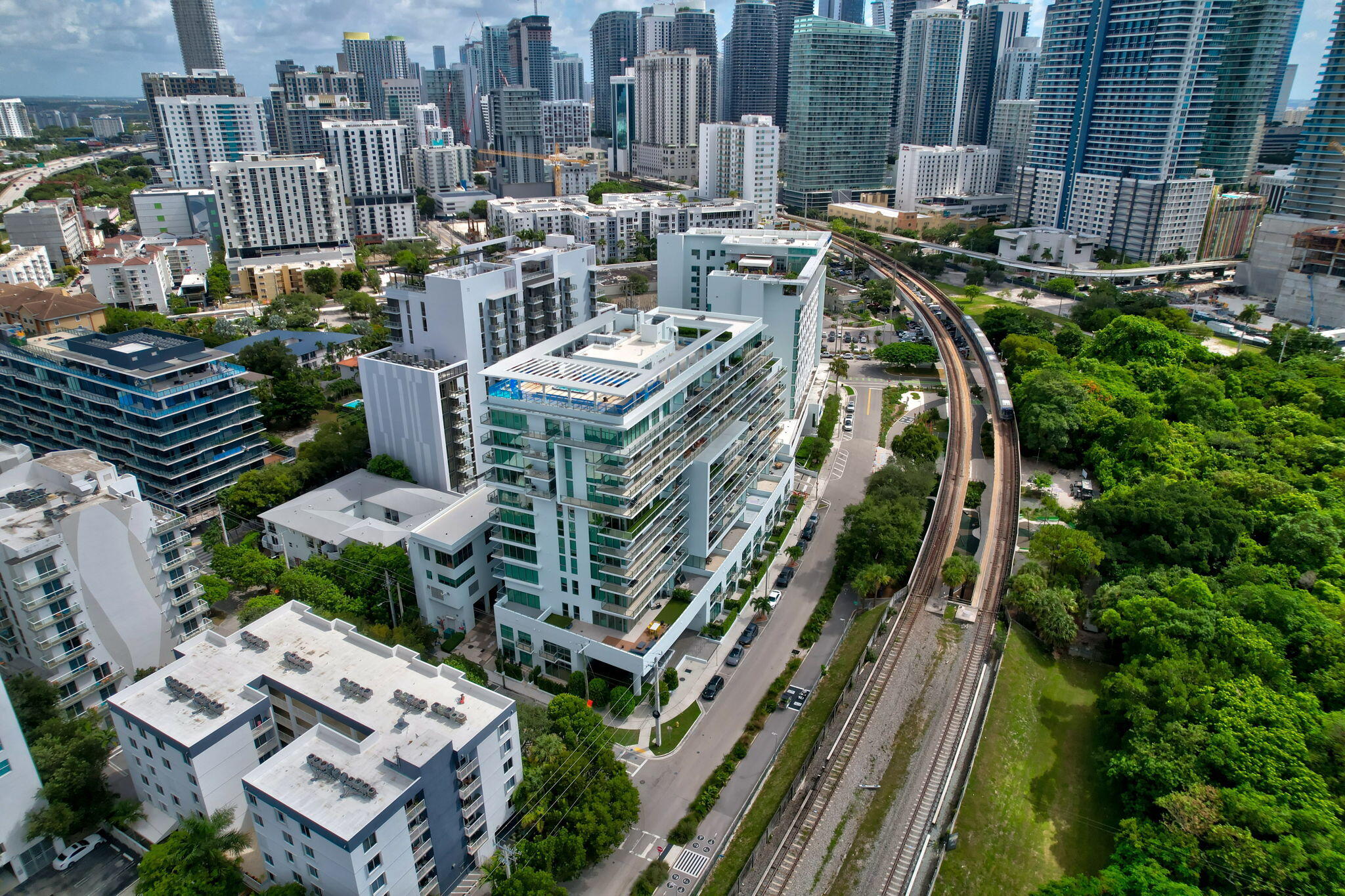 1600 SW 1ST #413, Miami FL 33129