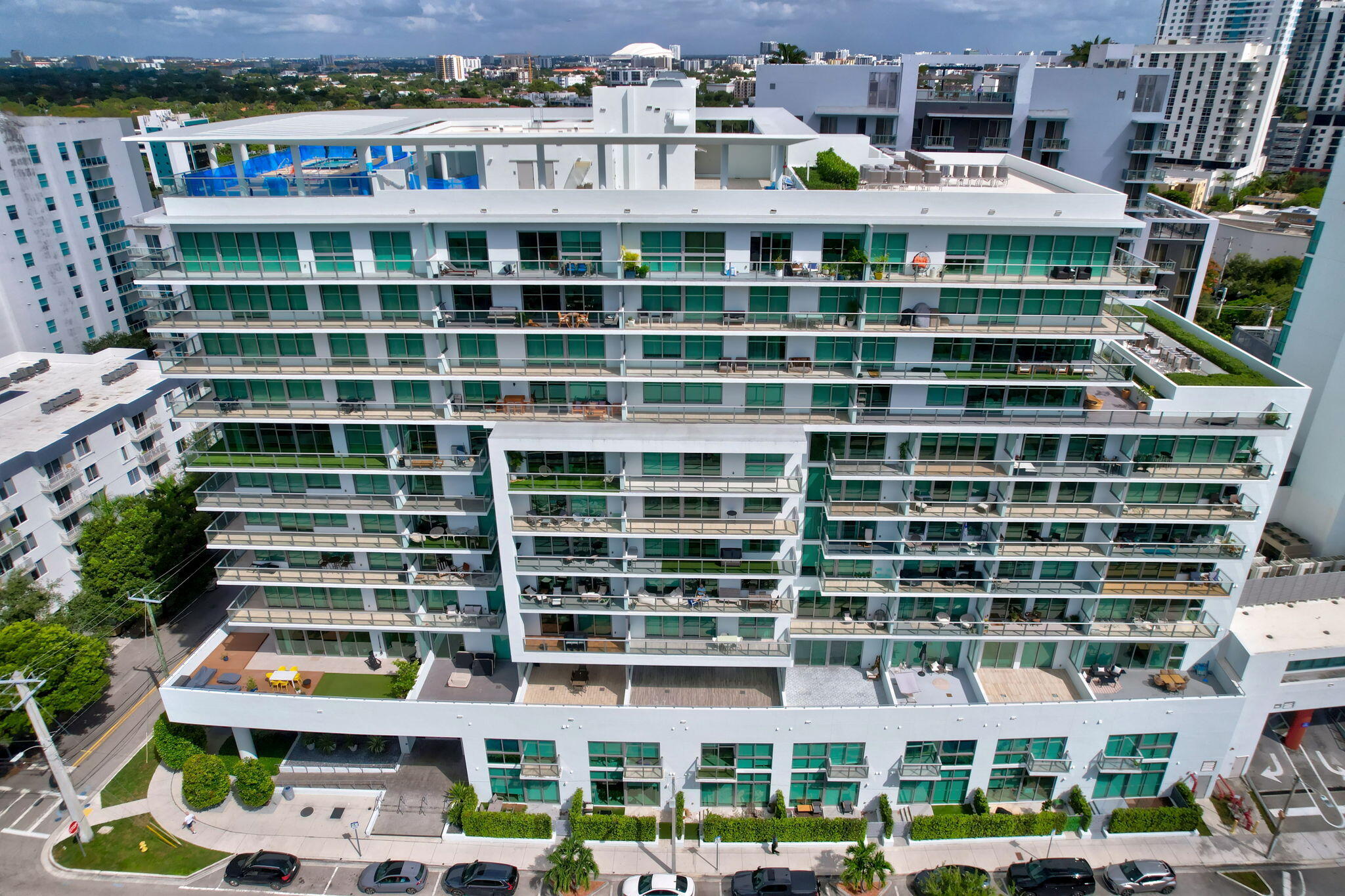 1600 SW 1ST #413, Miami FL 33129