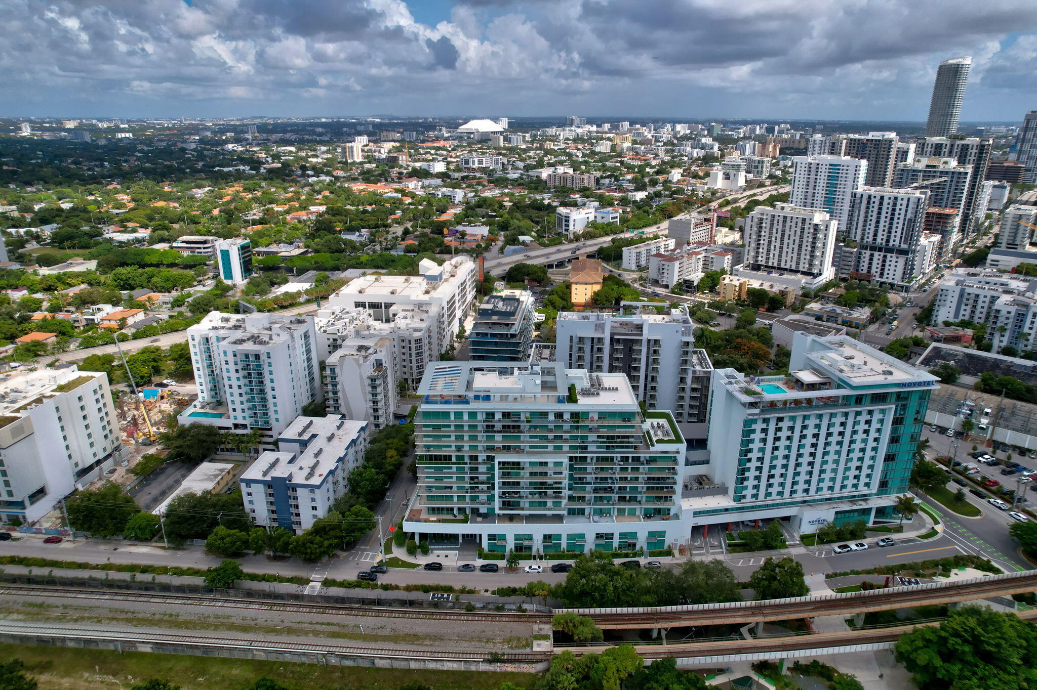 1600 SW 1ST #413, Miami FL 33129