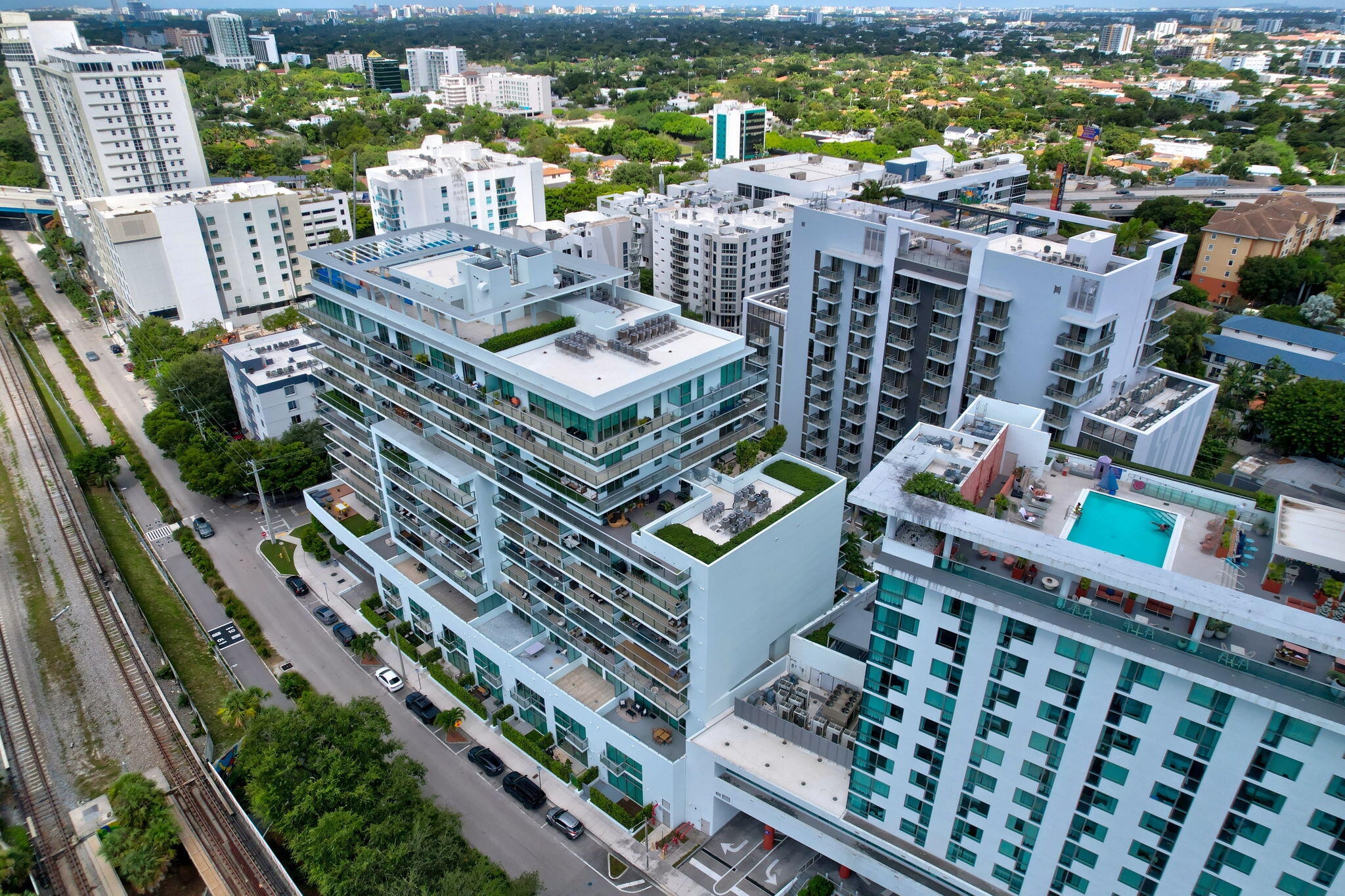 1600 SW 1ST #413, Miami FL 33129