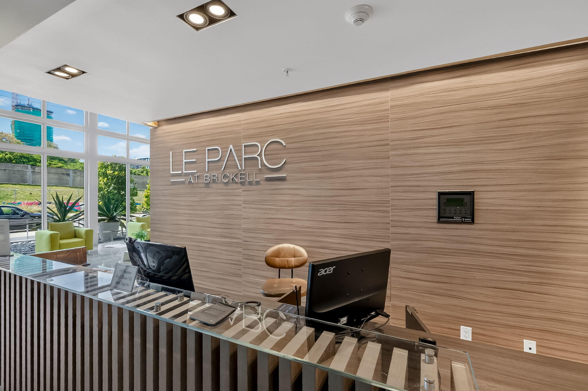 1600 SW 1ST #413, Miami FL 33129