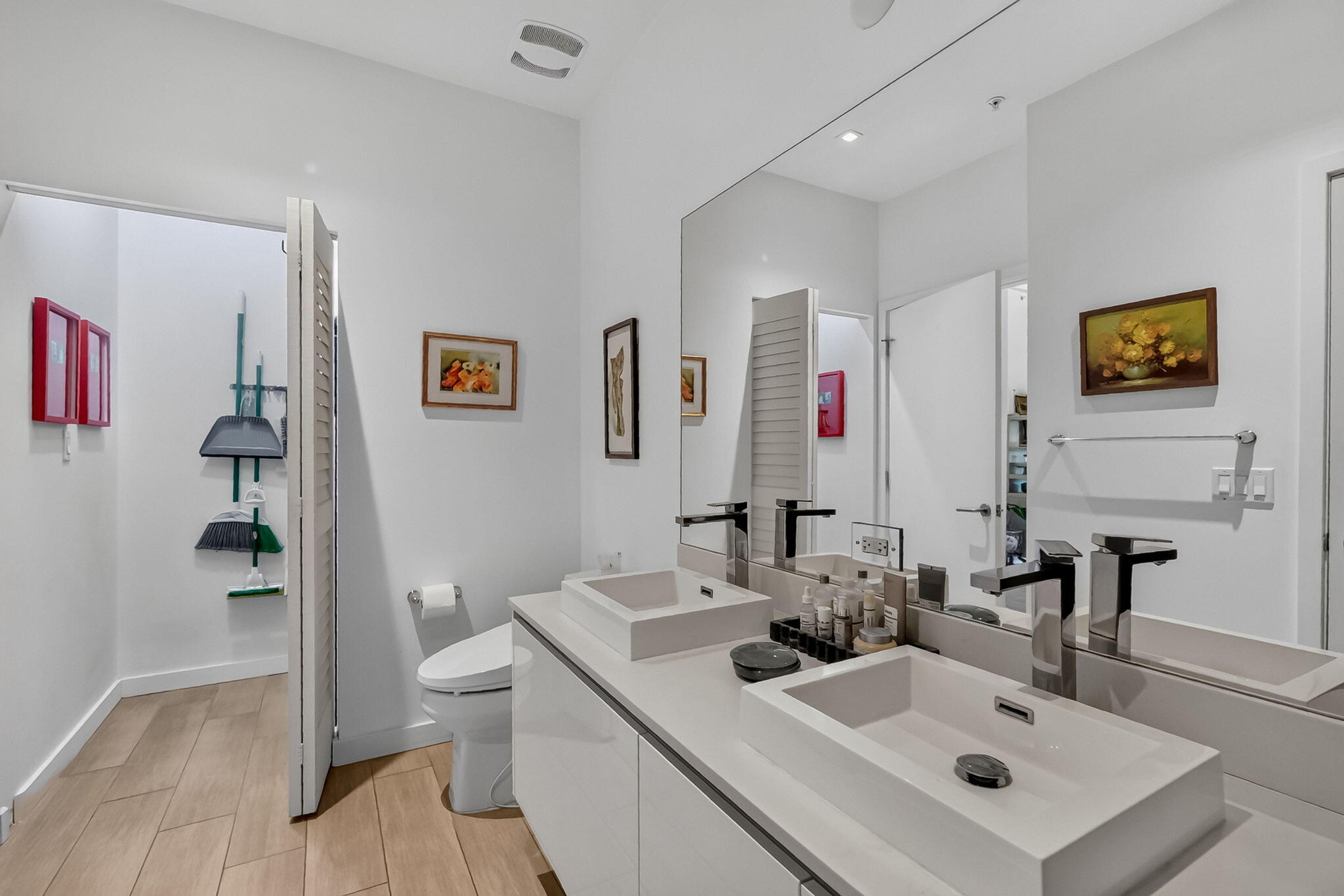1600 SW 1ST #413, Miami FL 33129