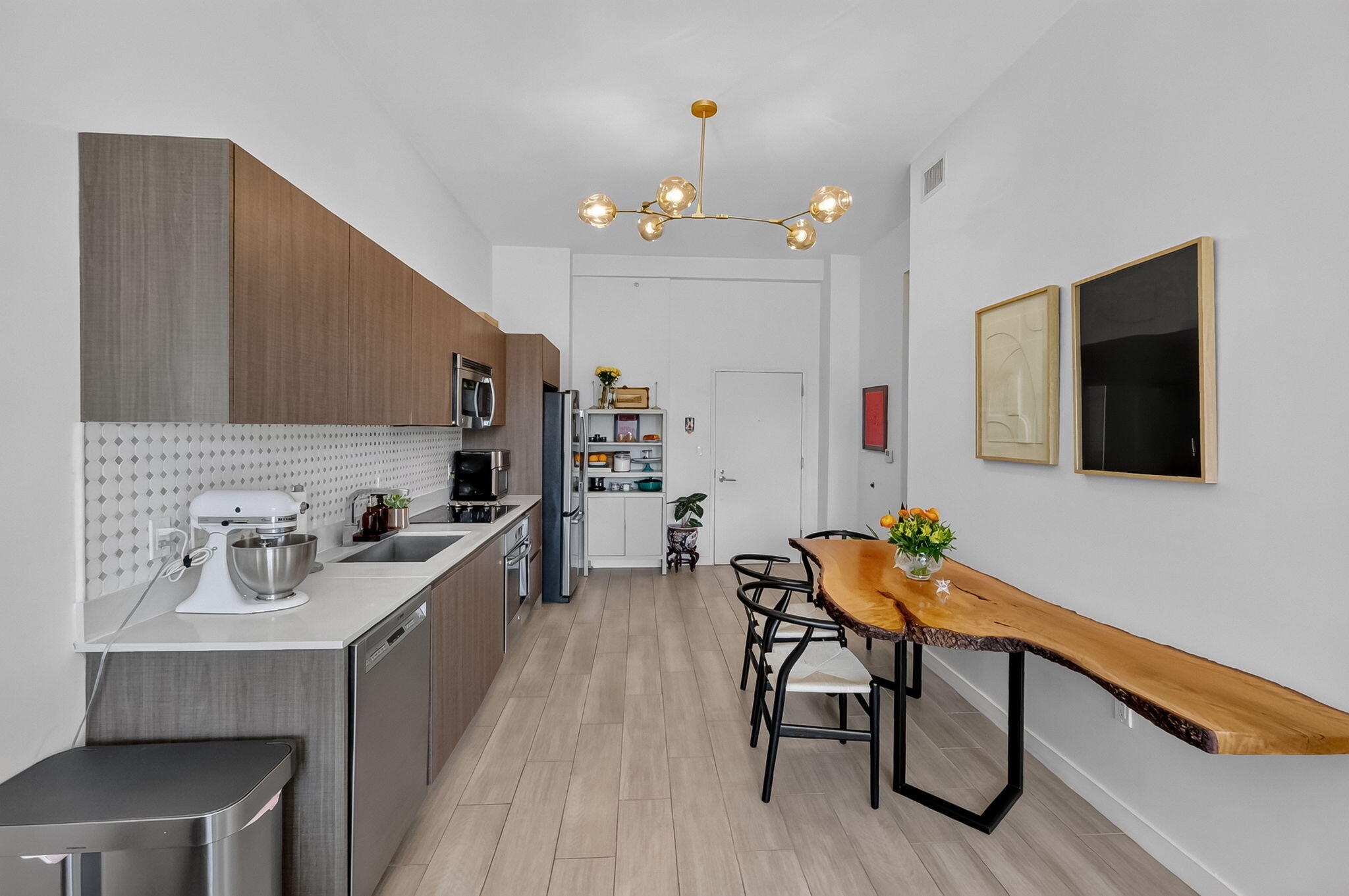 1600 SW 1ST #413, Miami FL 33129