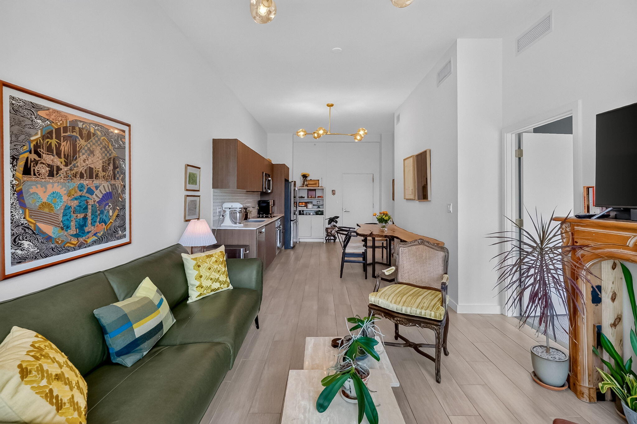 1600 SW 1ST #413, Miami FL 33129