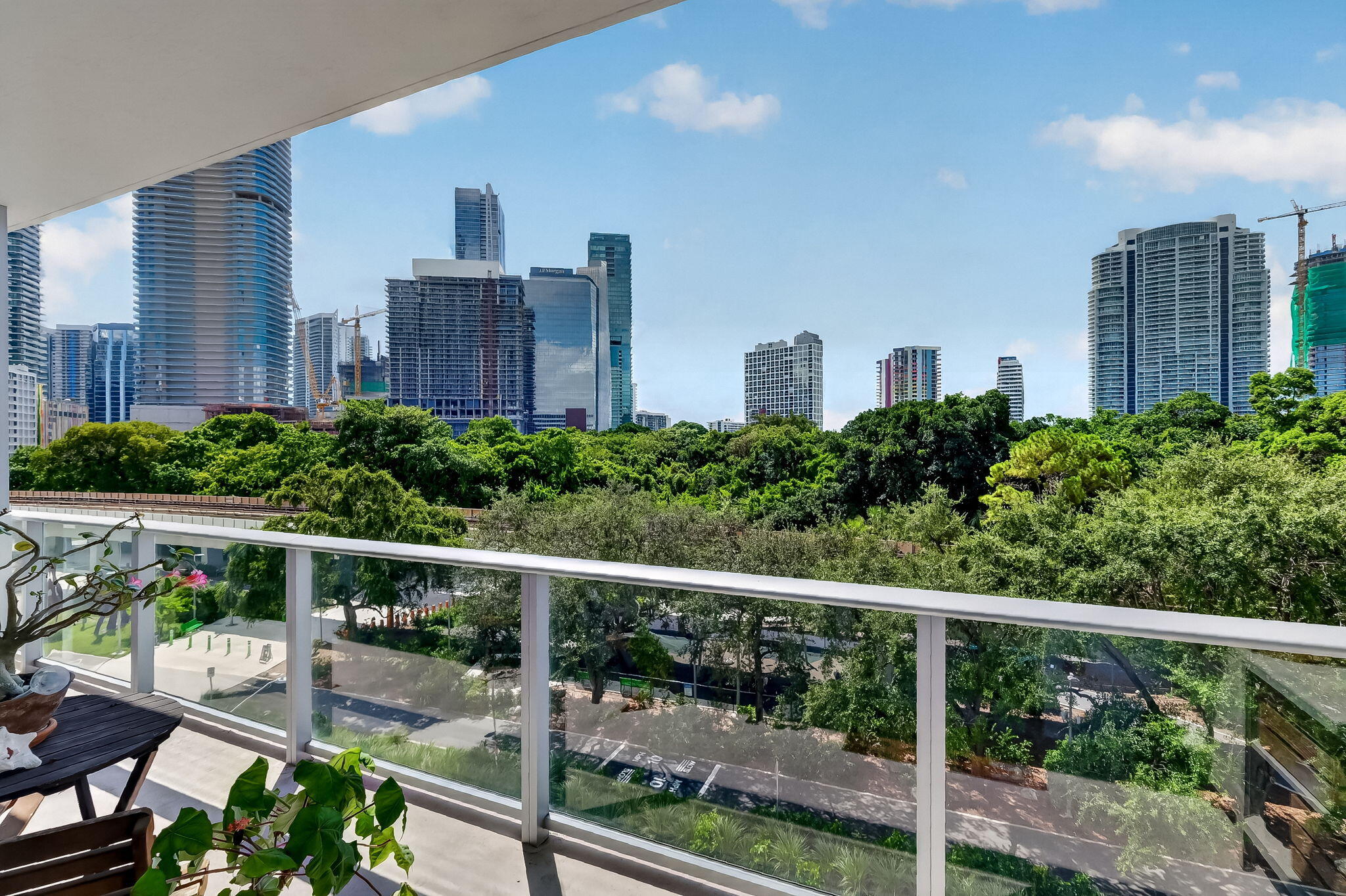 1600 SW 1ST #413, Miami FL 33129