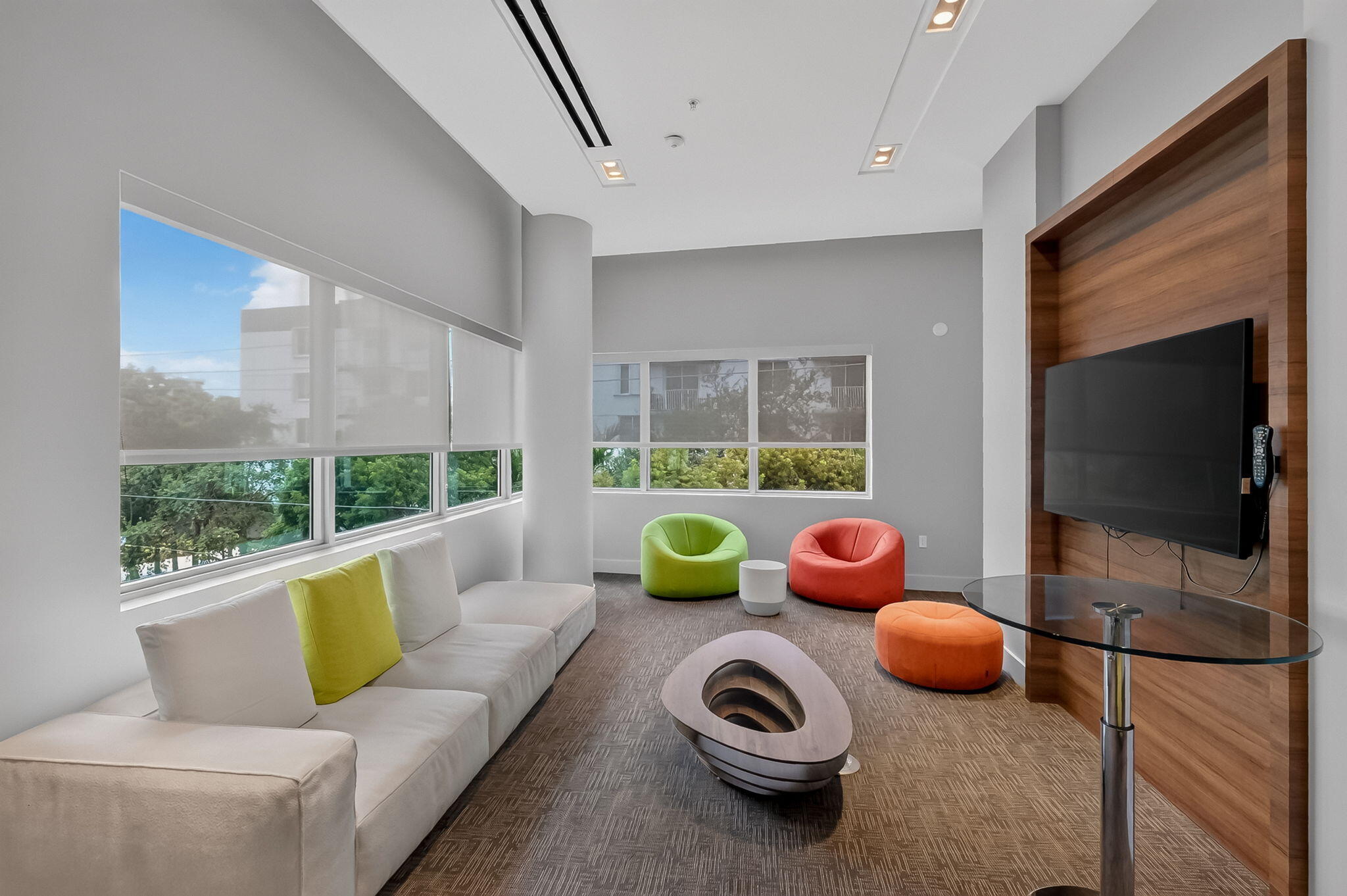 1600 SW 1ST #413, Miami FL 33129