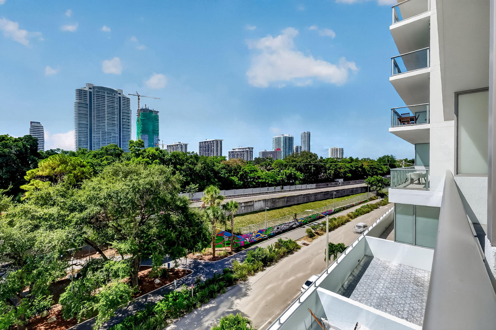 1600 SW 1ST #413, Miami FL 33129