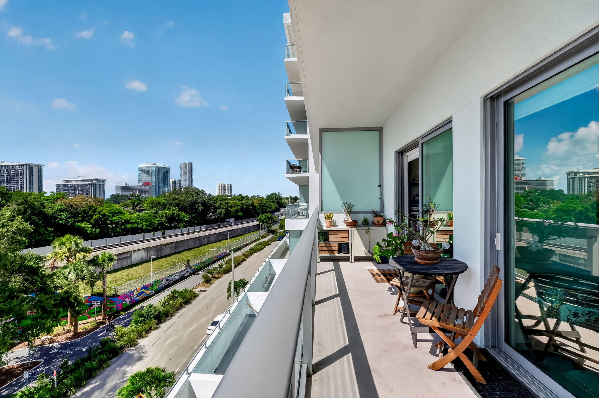 1600 SW 1ST #413, Miami FL 33129