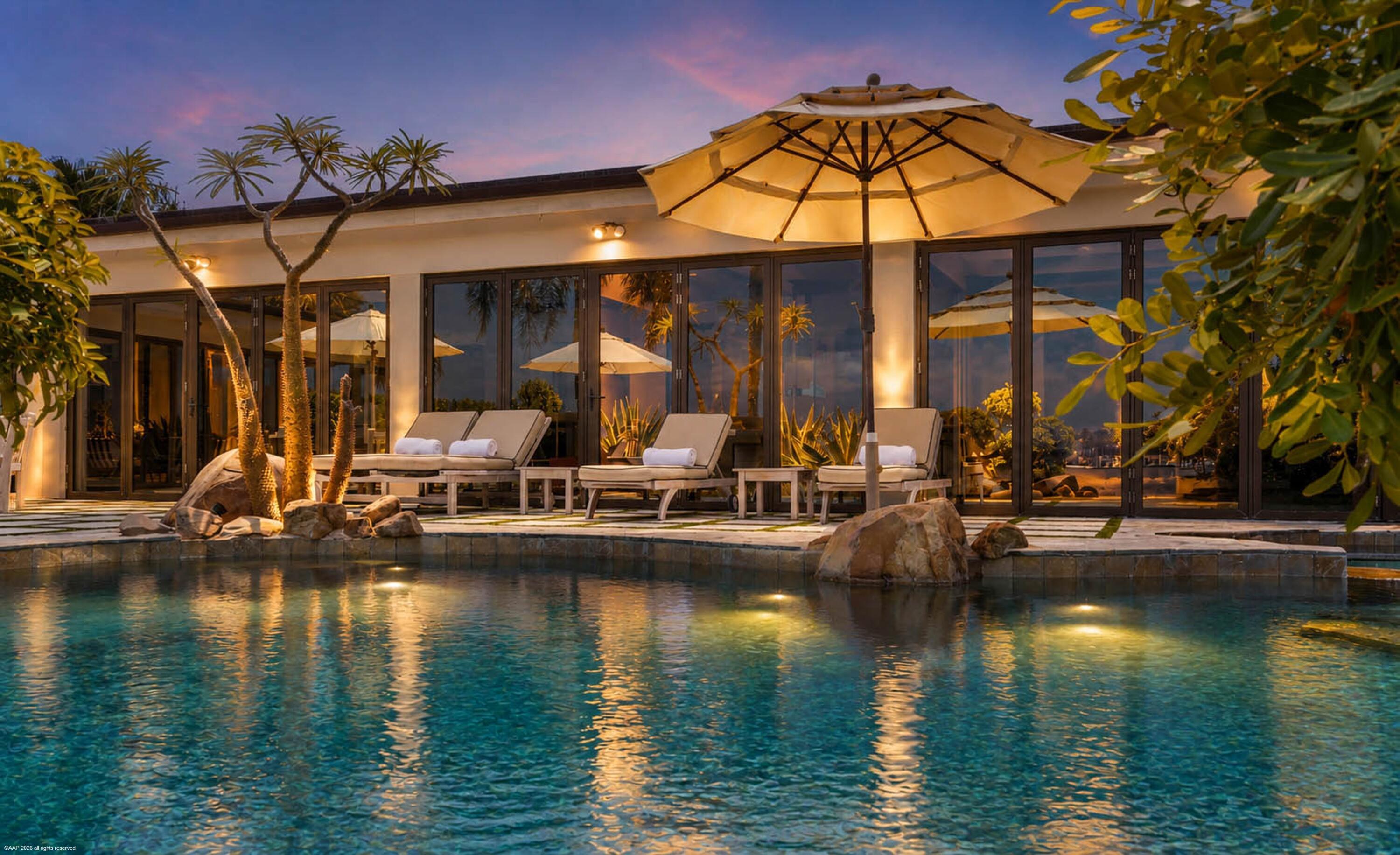 90 Lighthouse, Jupiter Inlet Colony FL 33469
