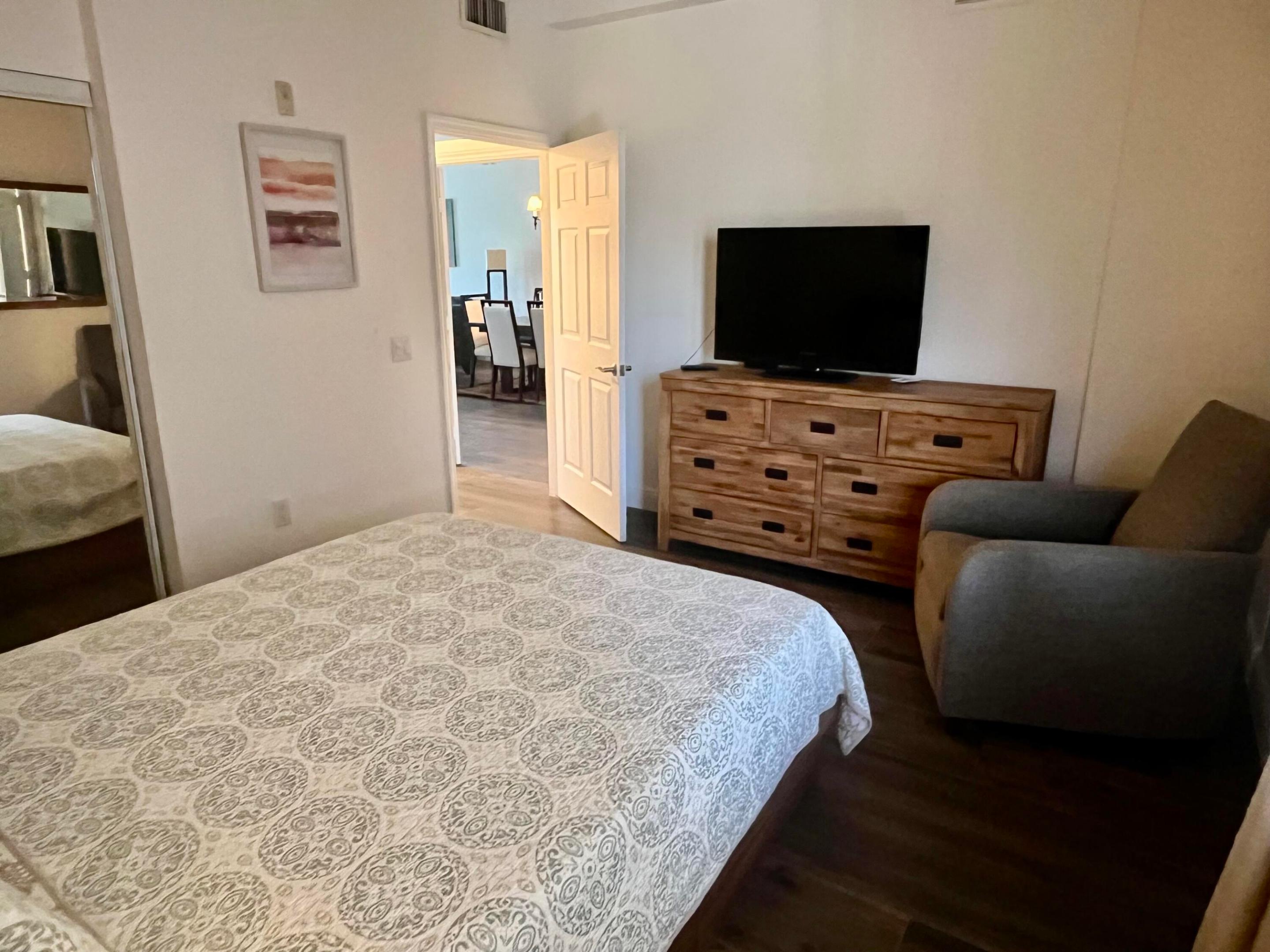 370 GOLFVIEW #302, North Palm Beach FL 33408