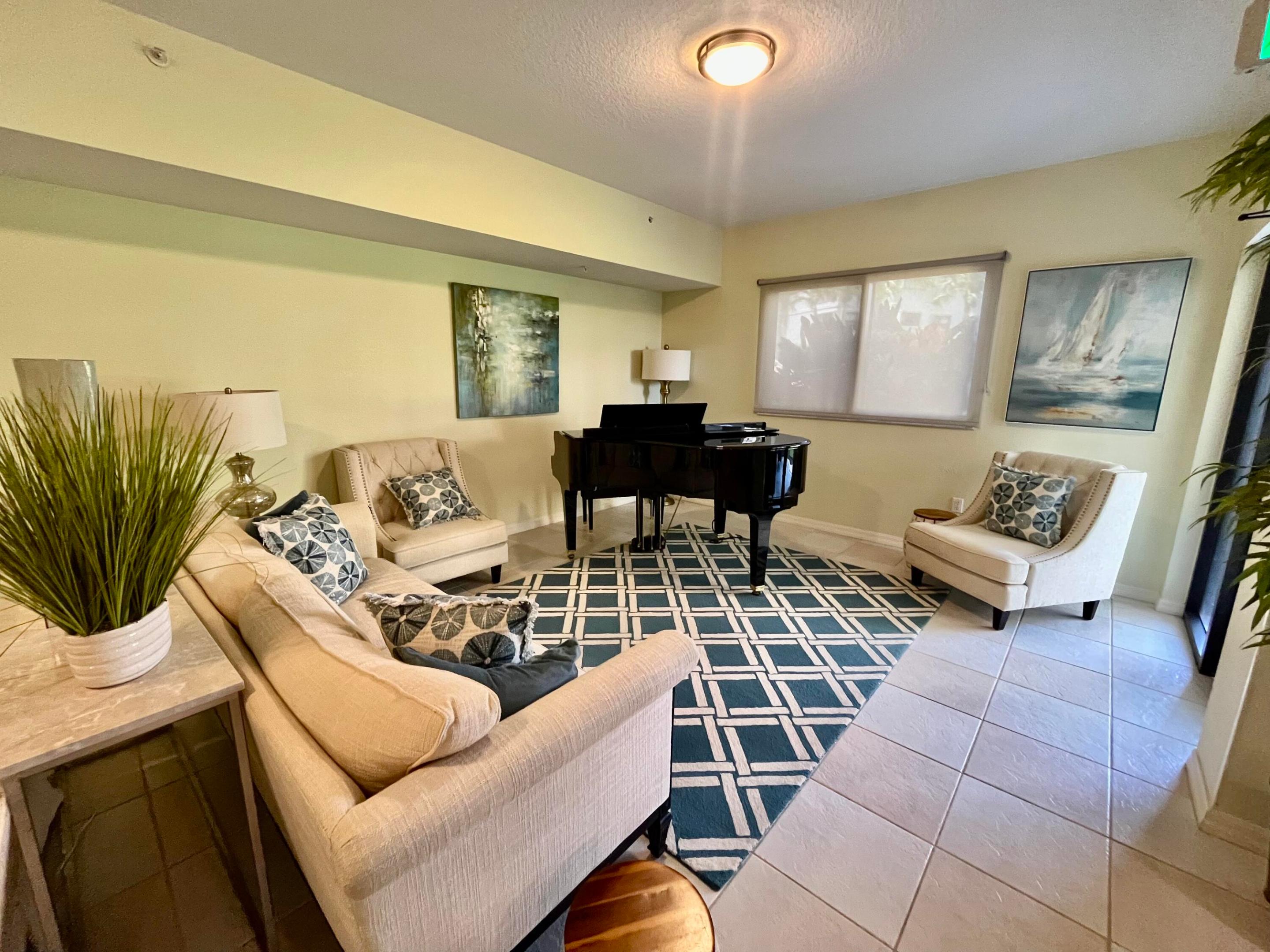 370 GOLFVIEW #302, North Palm Beach FL 33408