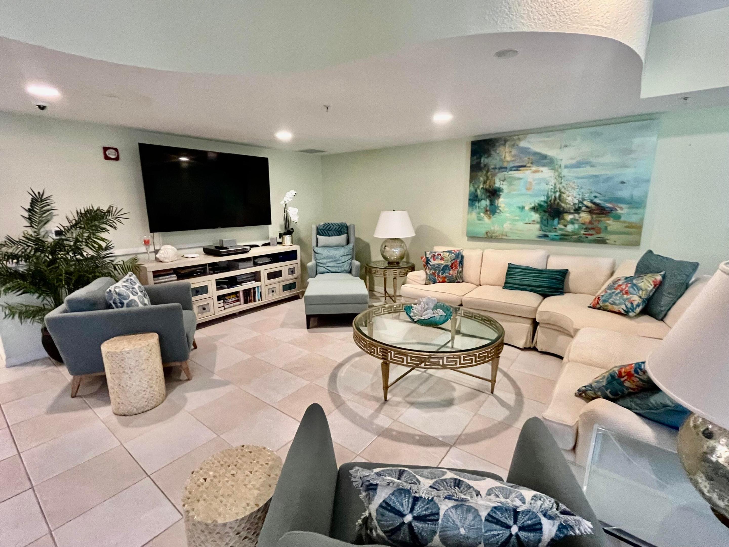 370 GOLFVIEW #302, North Palm Beach FL 33408