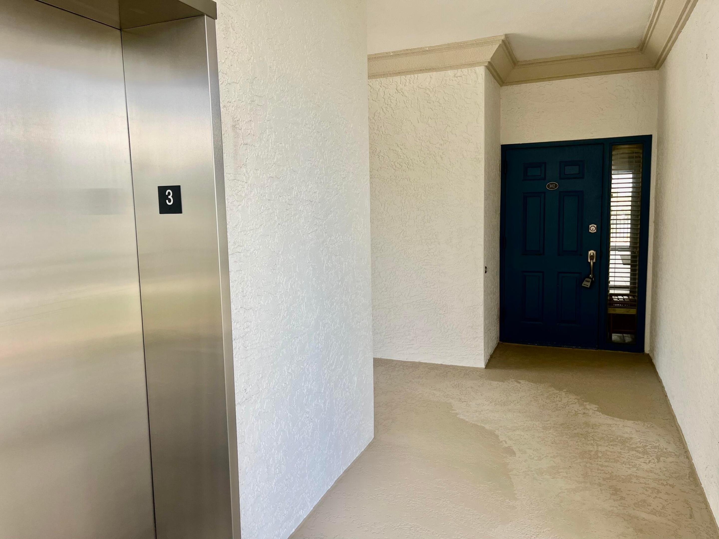 370 GOLFVIEW #302, North Palm Beach FL 33408