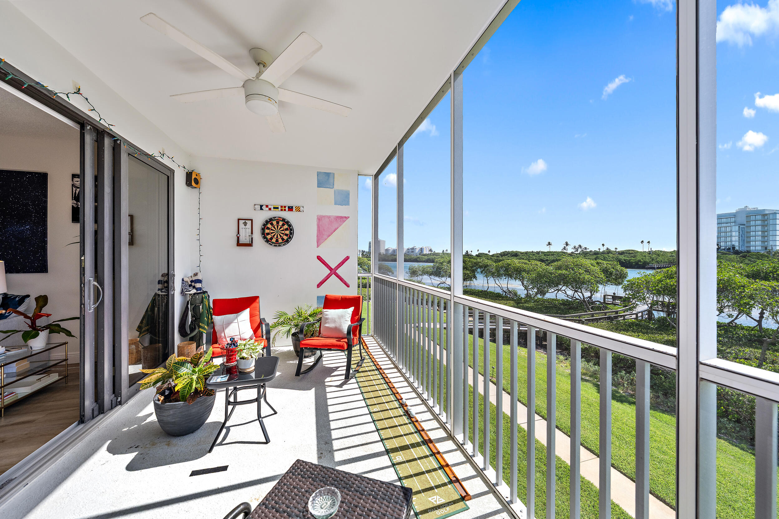 200 Waterway #208, Tequesta FL 33469