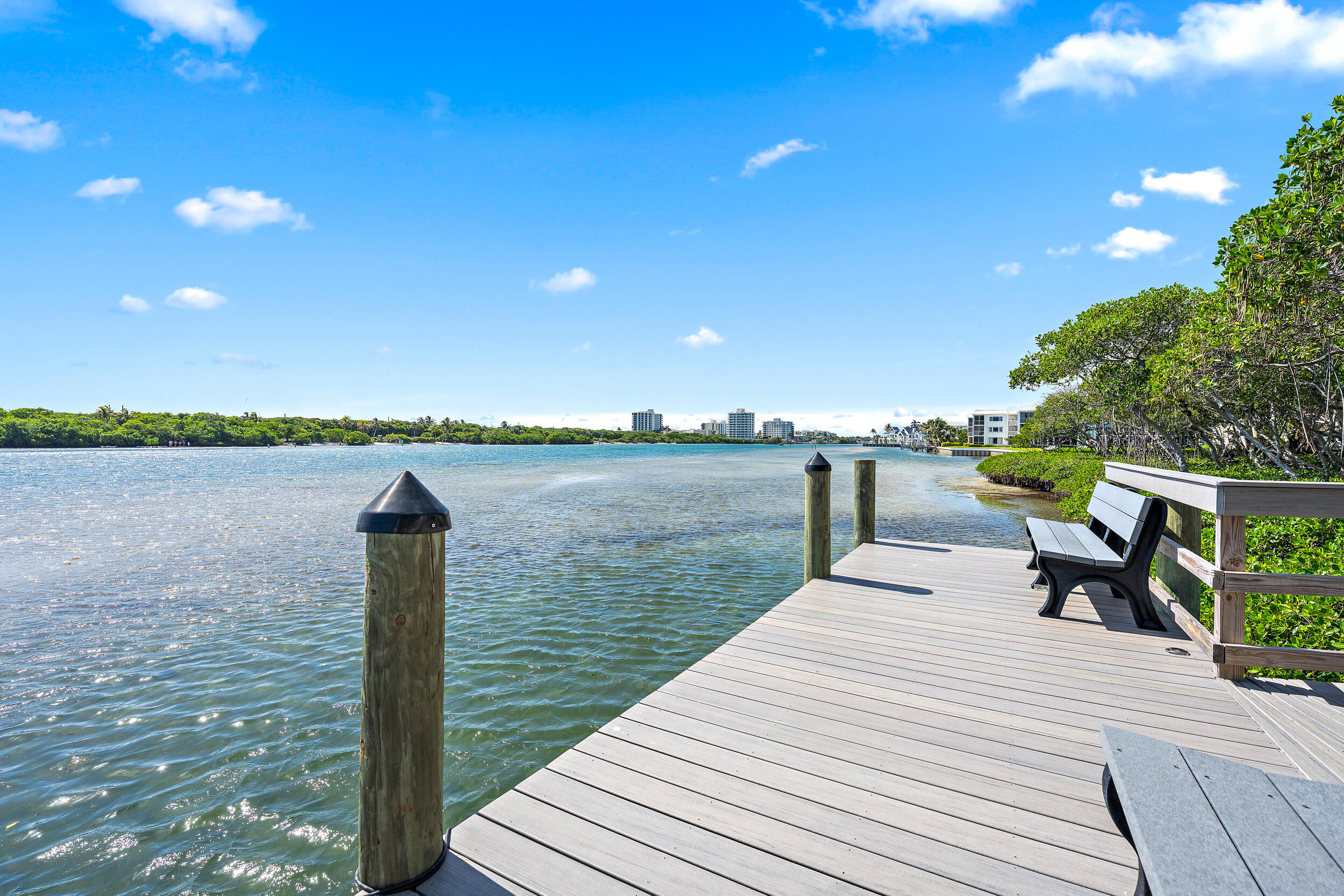200 Waterway #208, Tequesta FL 33469