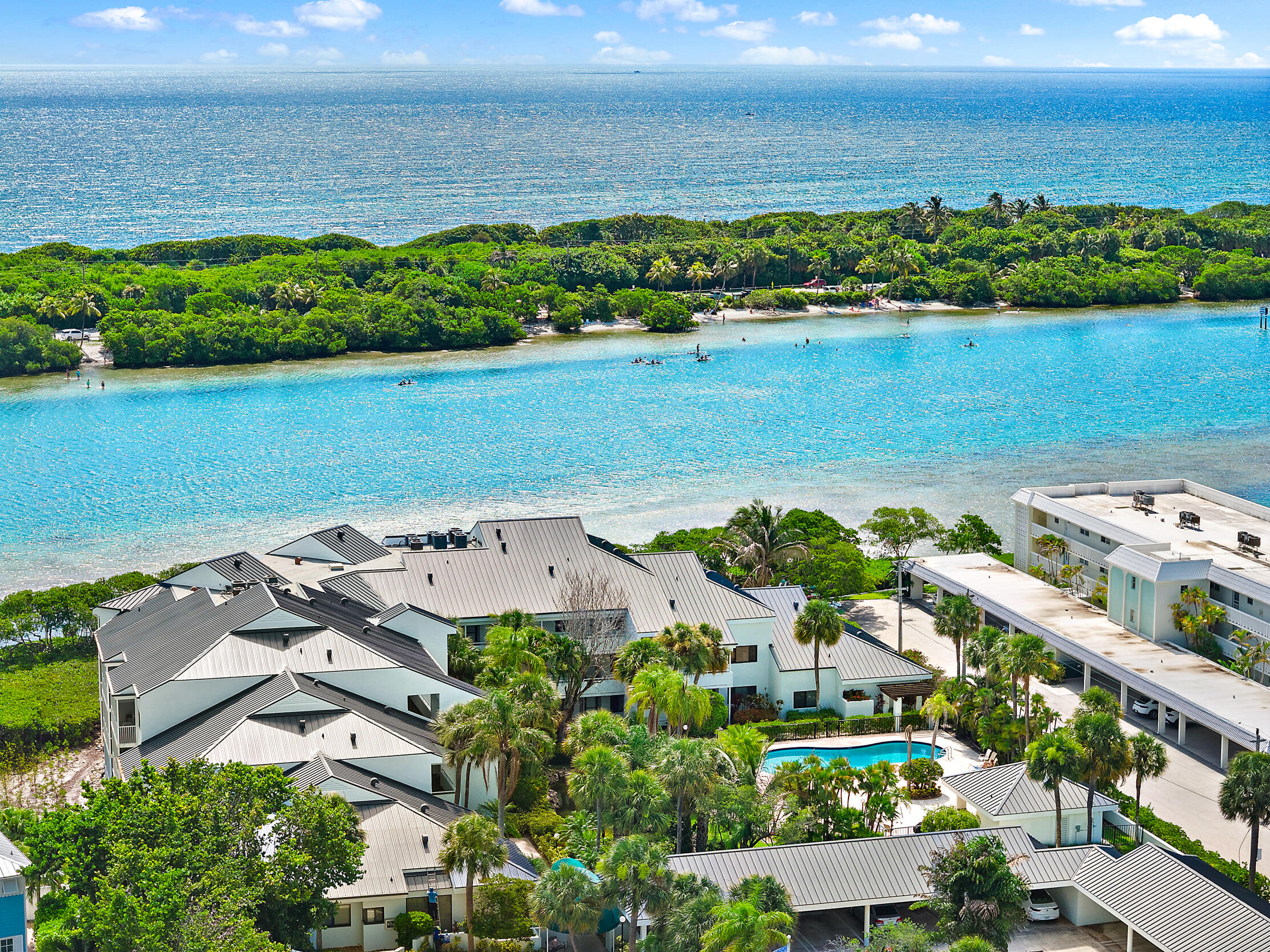 200 Waterway #208, Tequesta FL 33469
