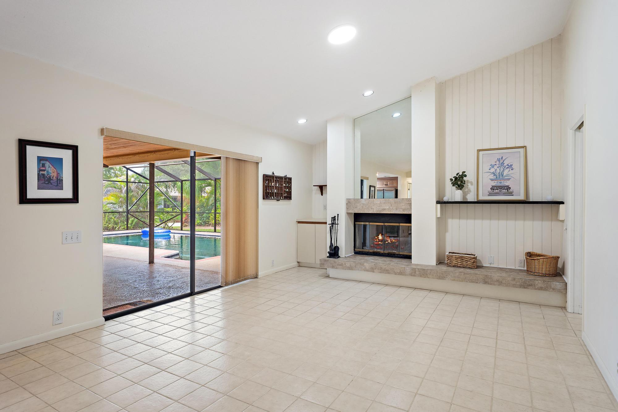 180 Bayberry, Jupiter FL 33458