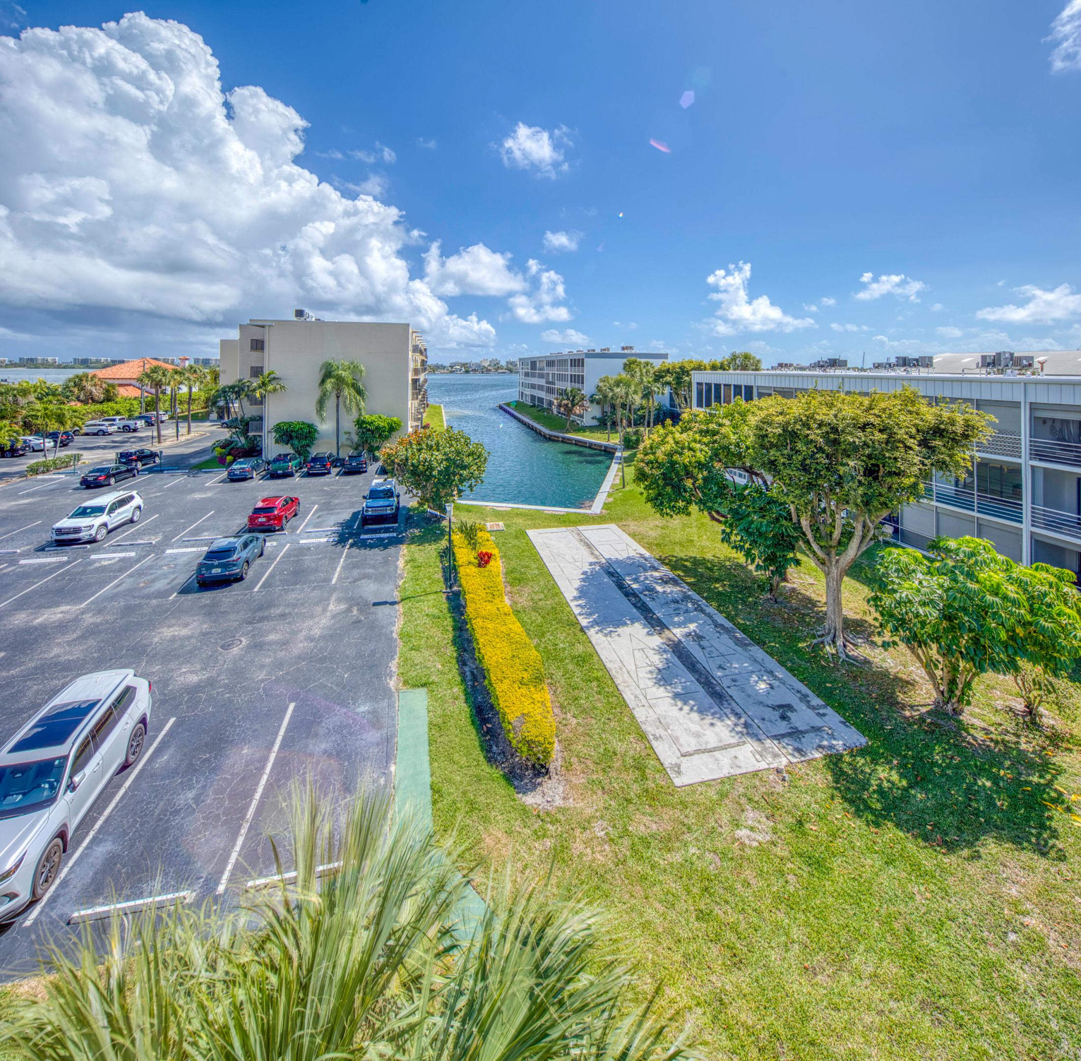 890 N FEDERAL #412, Lantana FL 33462