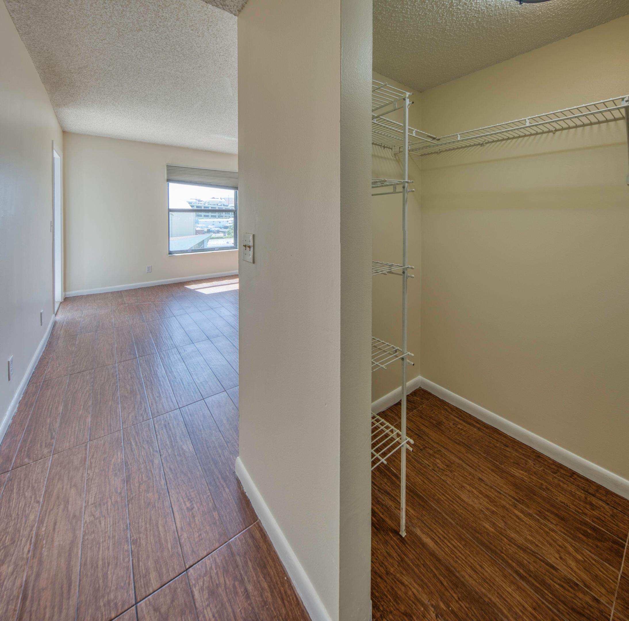 890 N FEDERAL #412, Lantana FL 33462