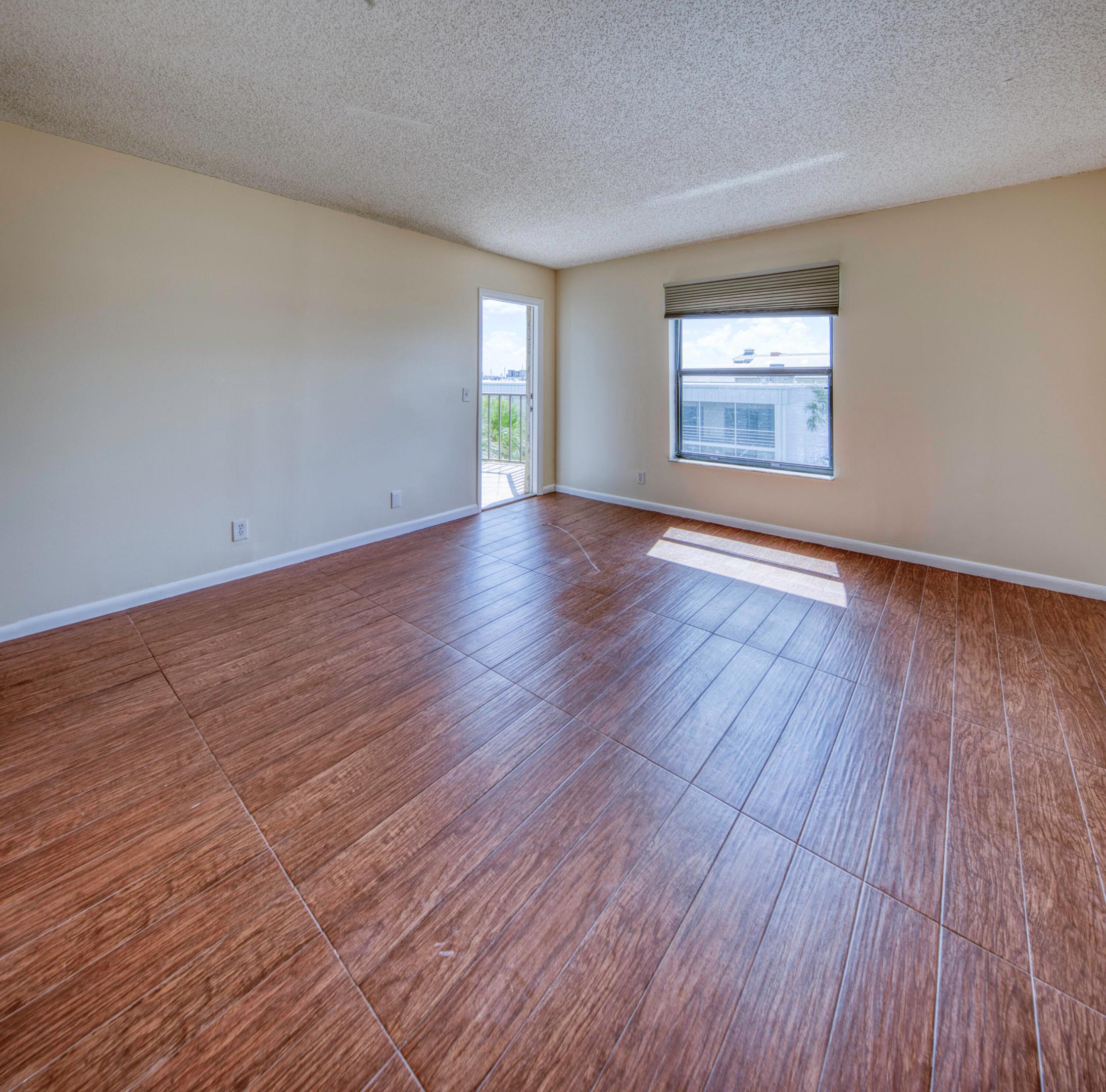 890 N FEDERAL #412, Lantana FL 33462