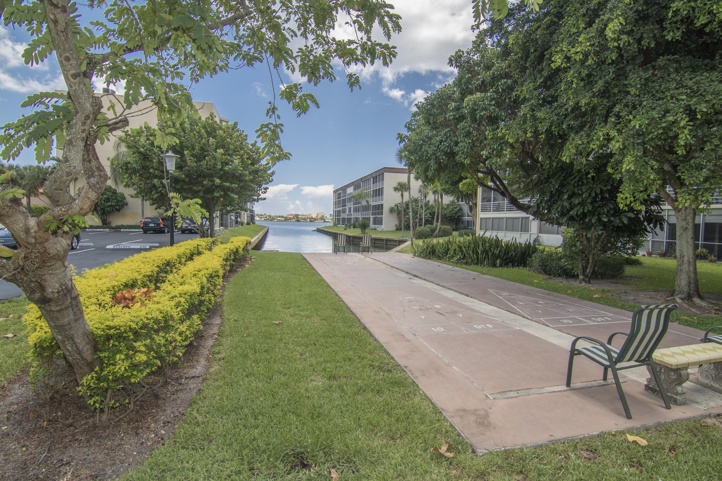 890 N FEDERAL #412, Lantana FL 33462