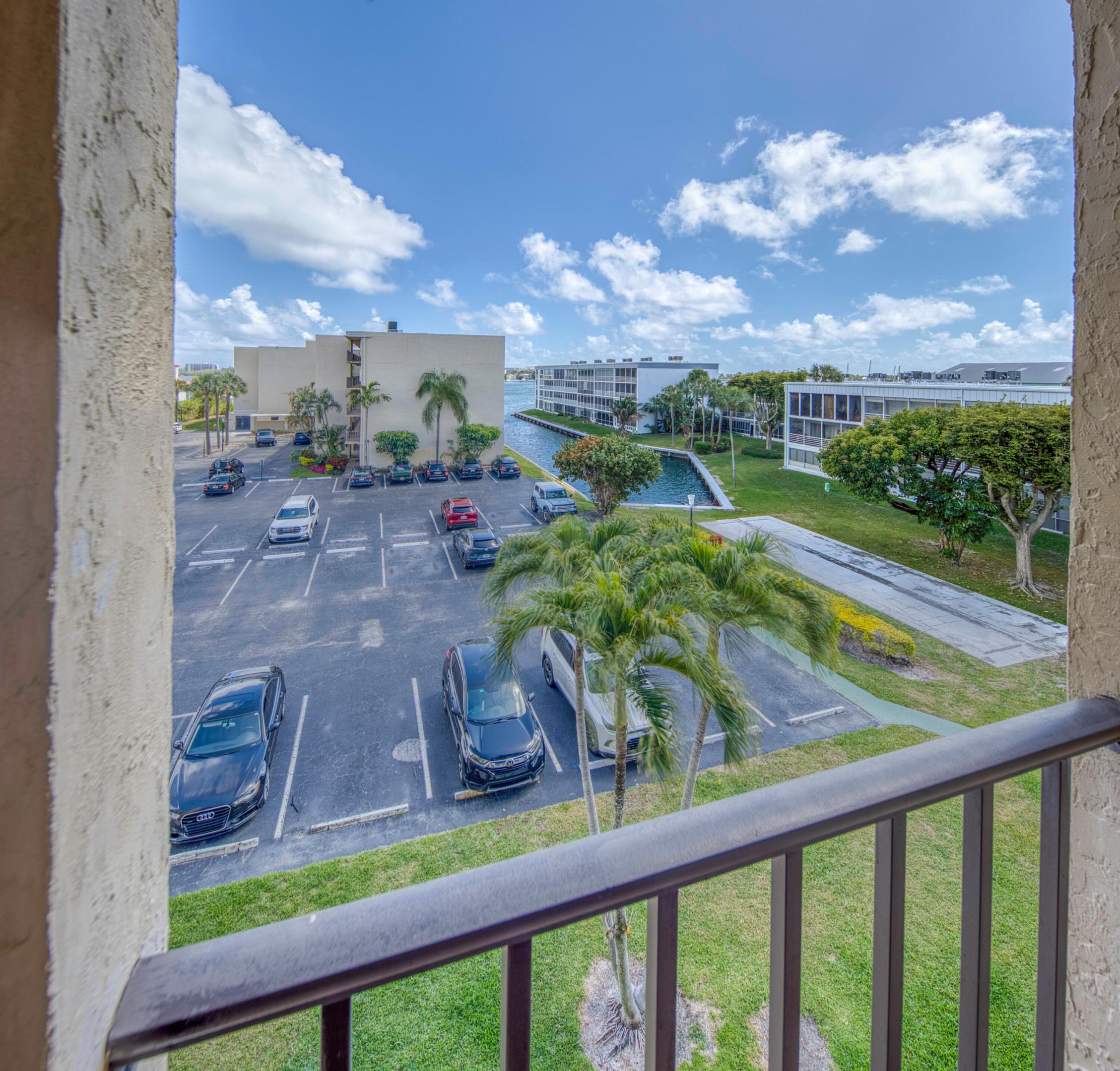 890 N FEDERAL #412, Lantana FL 33462