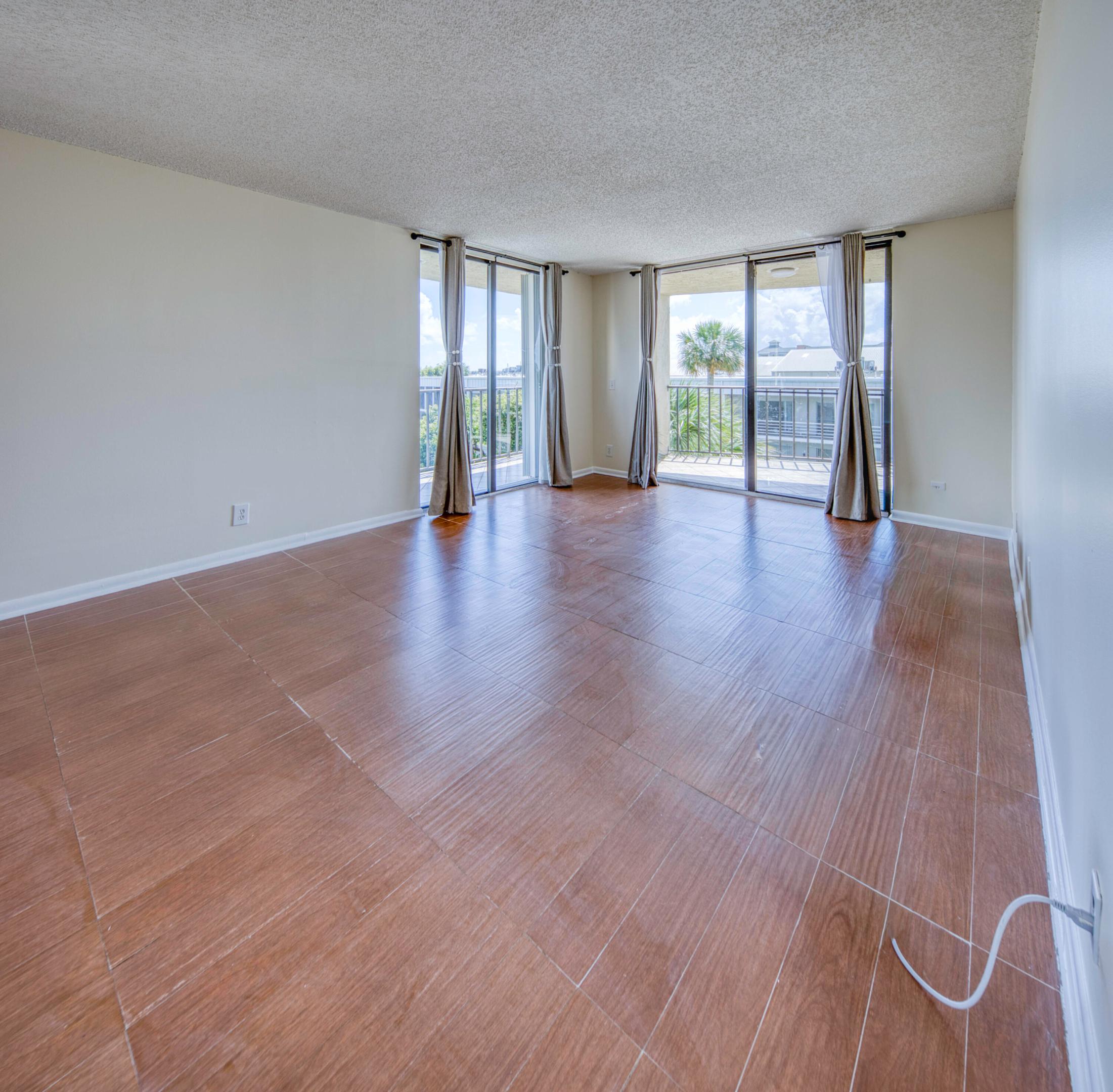 890 N FEDERAL #412, Lantana FL 33462