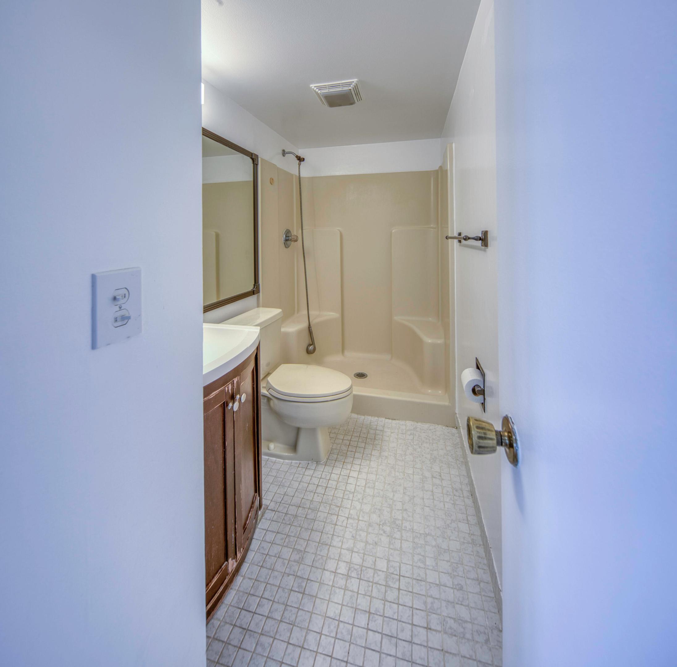 890 N FEDERAL #412, Lantana FL 33462