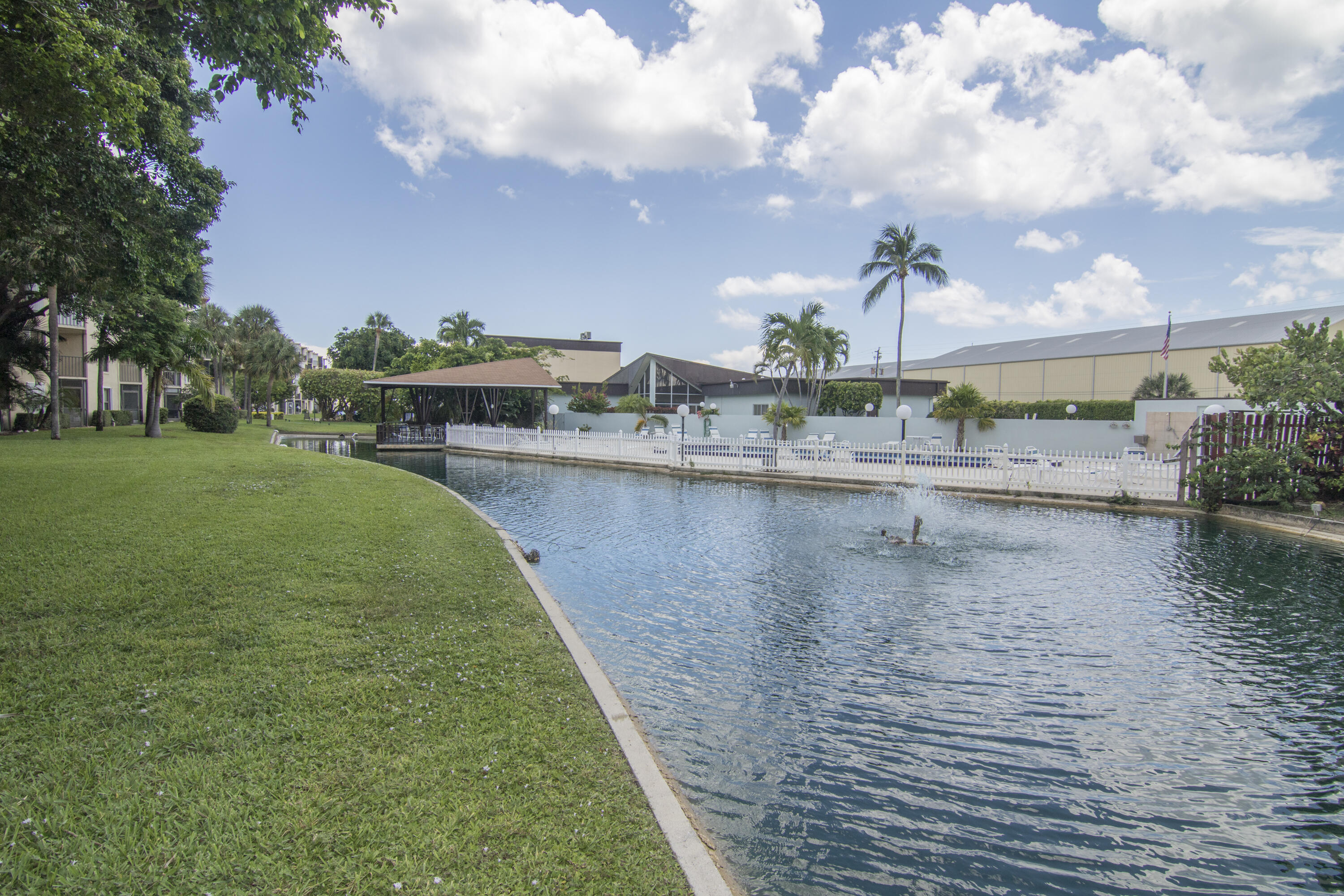 890 N FEDERAL #412, Lantana FL 33462