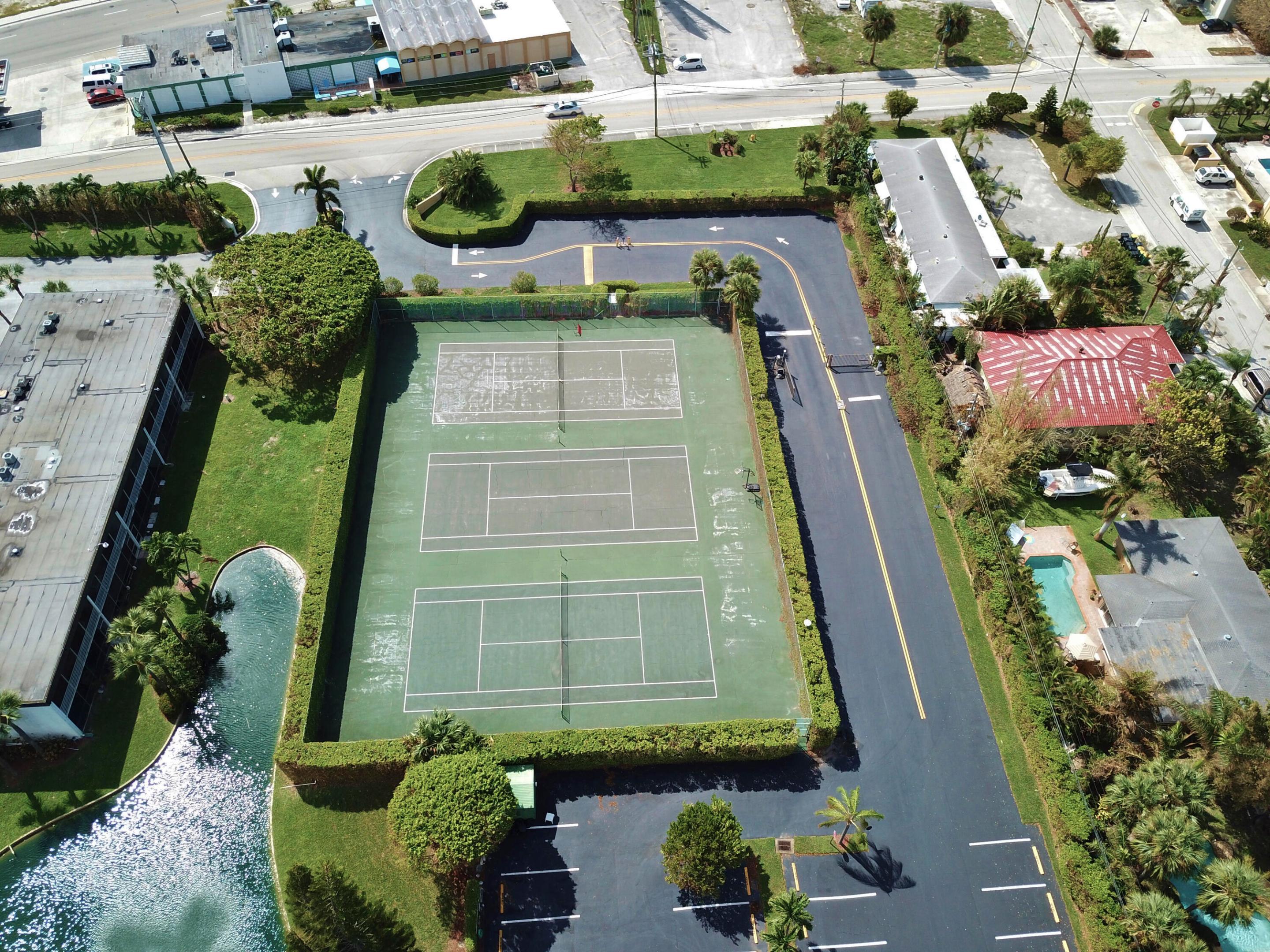 890 N FEDERAL #412, Lantana FL 33462
