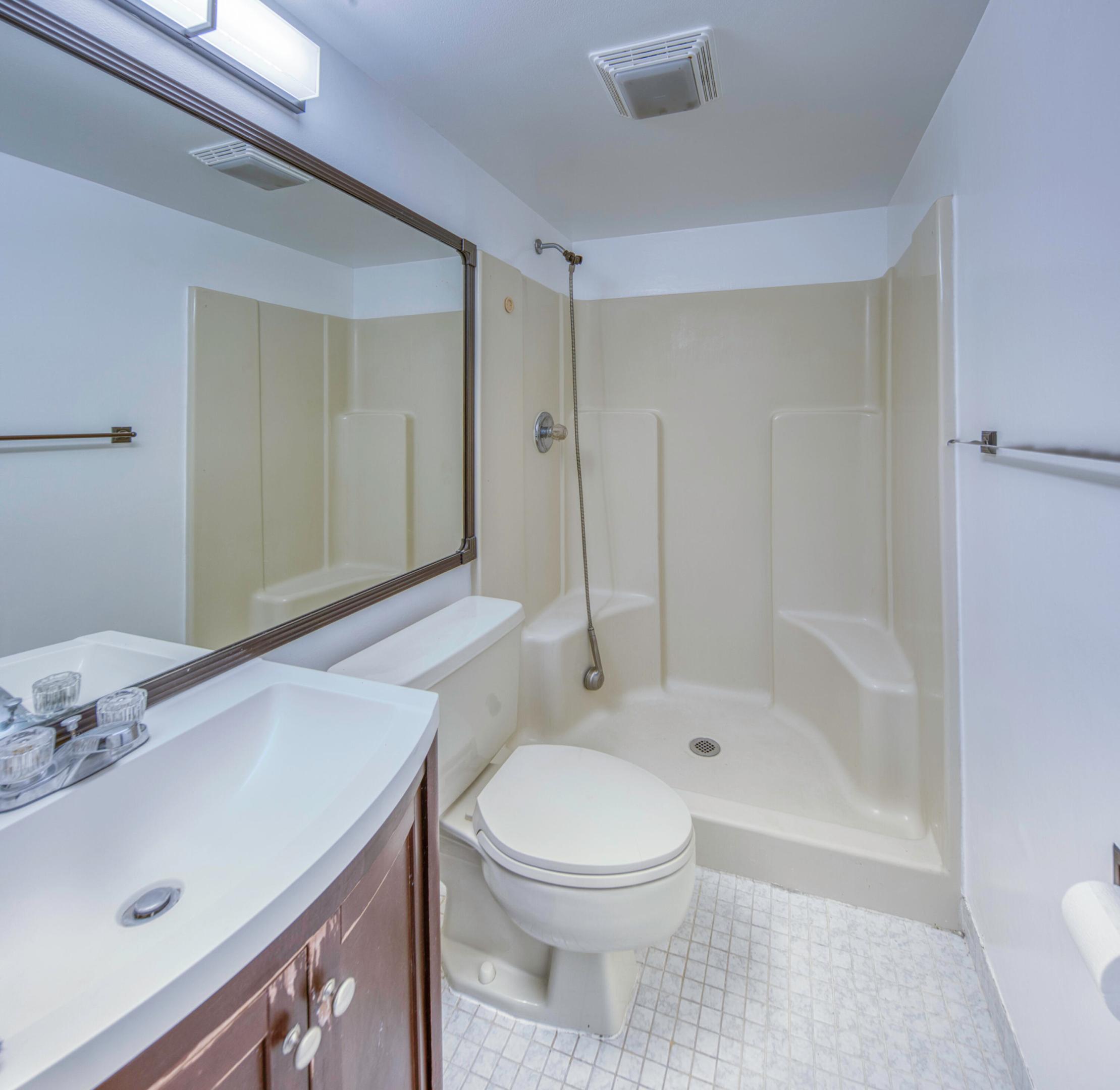 890 N FEDERAL #412, Lantana FL 33462