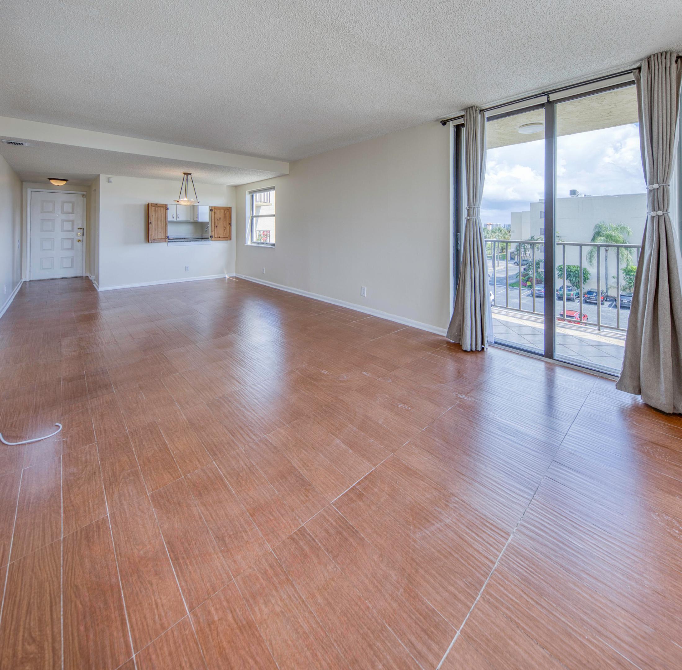 890 N FEDERAL #412, Lantana FL 33462