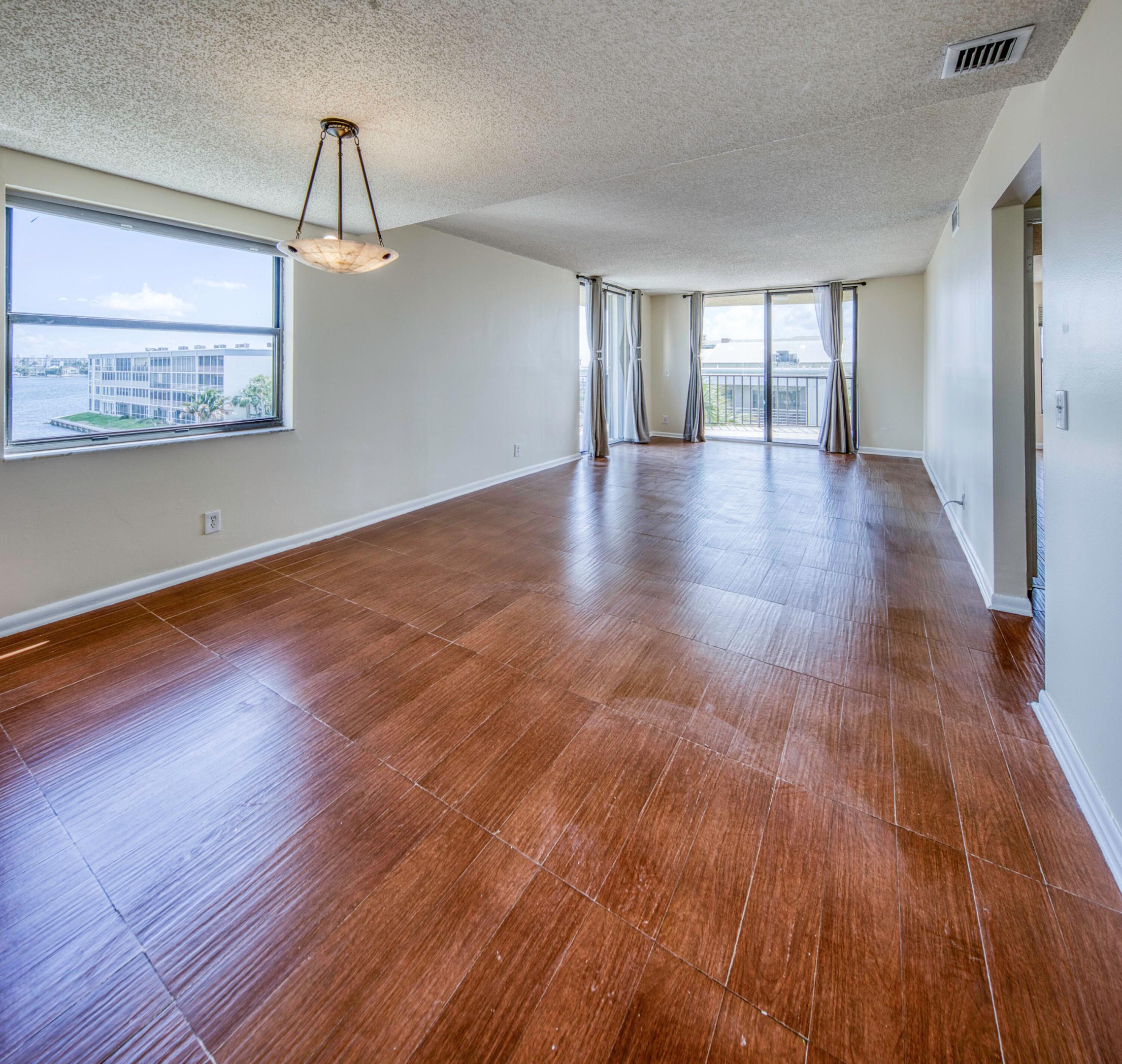 890 N FEDERAL #412, Lantana FL 33462