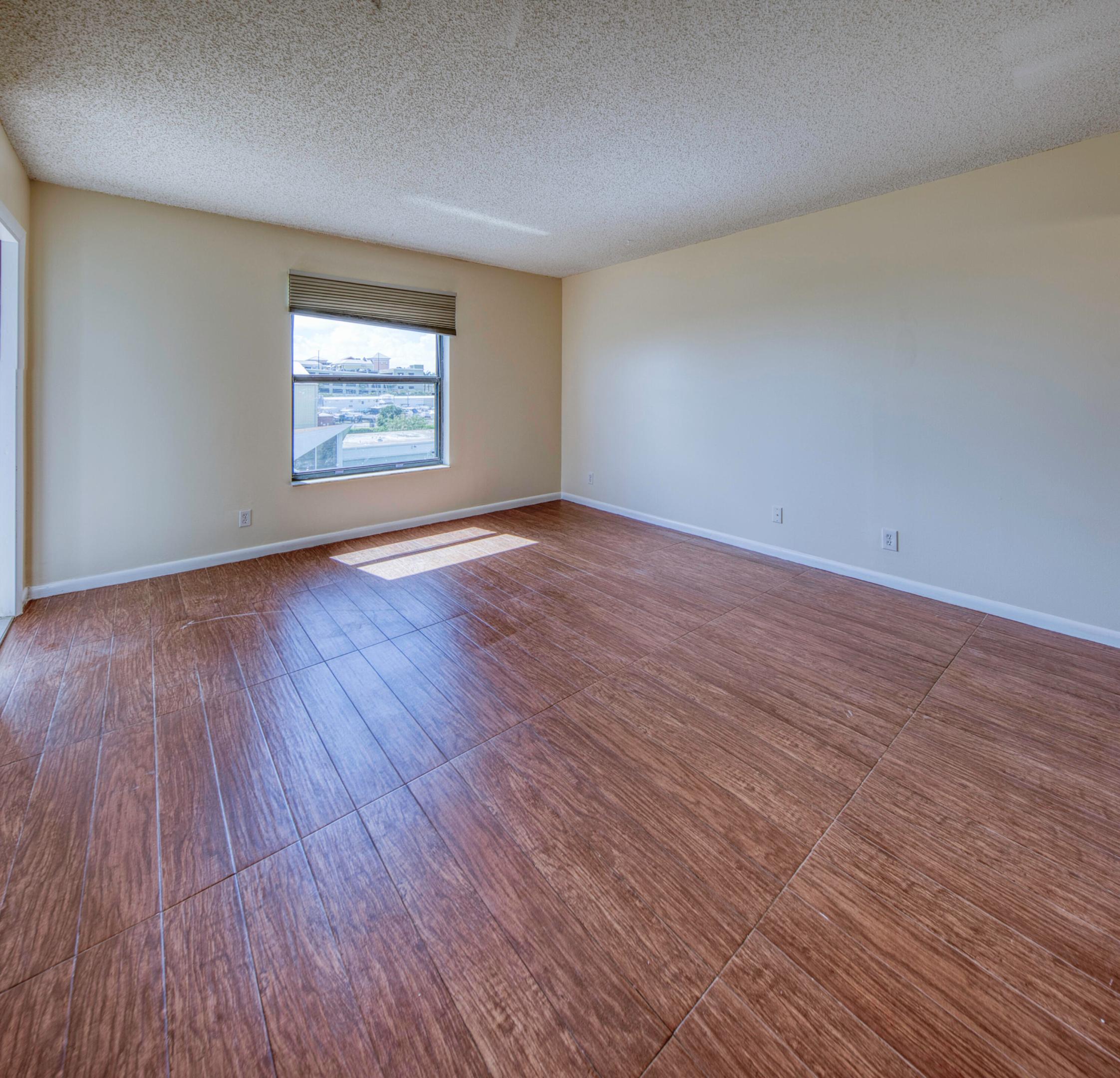 890 N FEDERAL #412, Lantana FL 33462