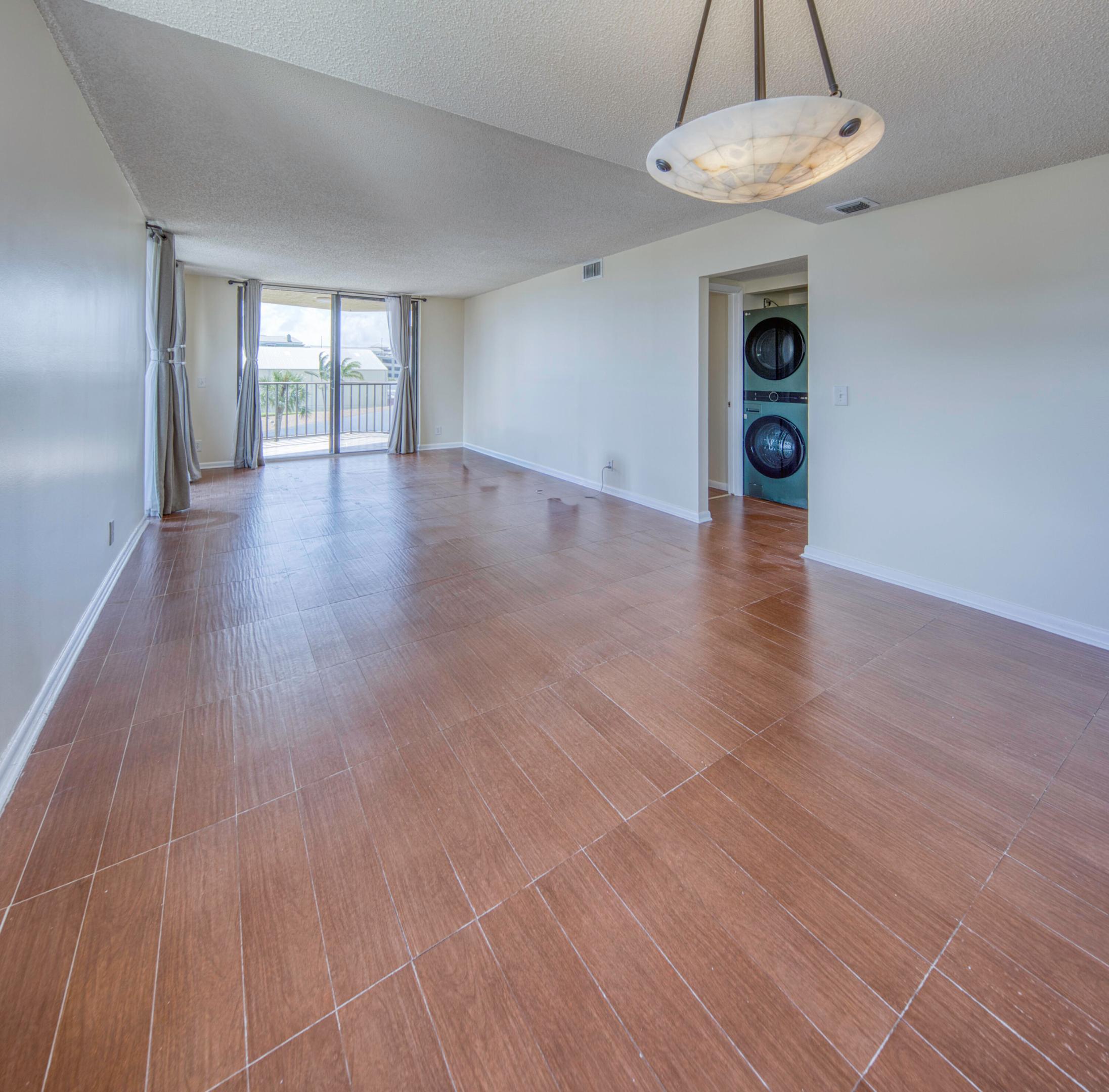 890 N FEDERAL #412, Lantana FL 33462