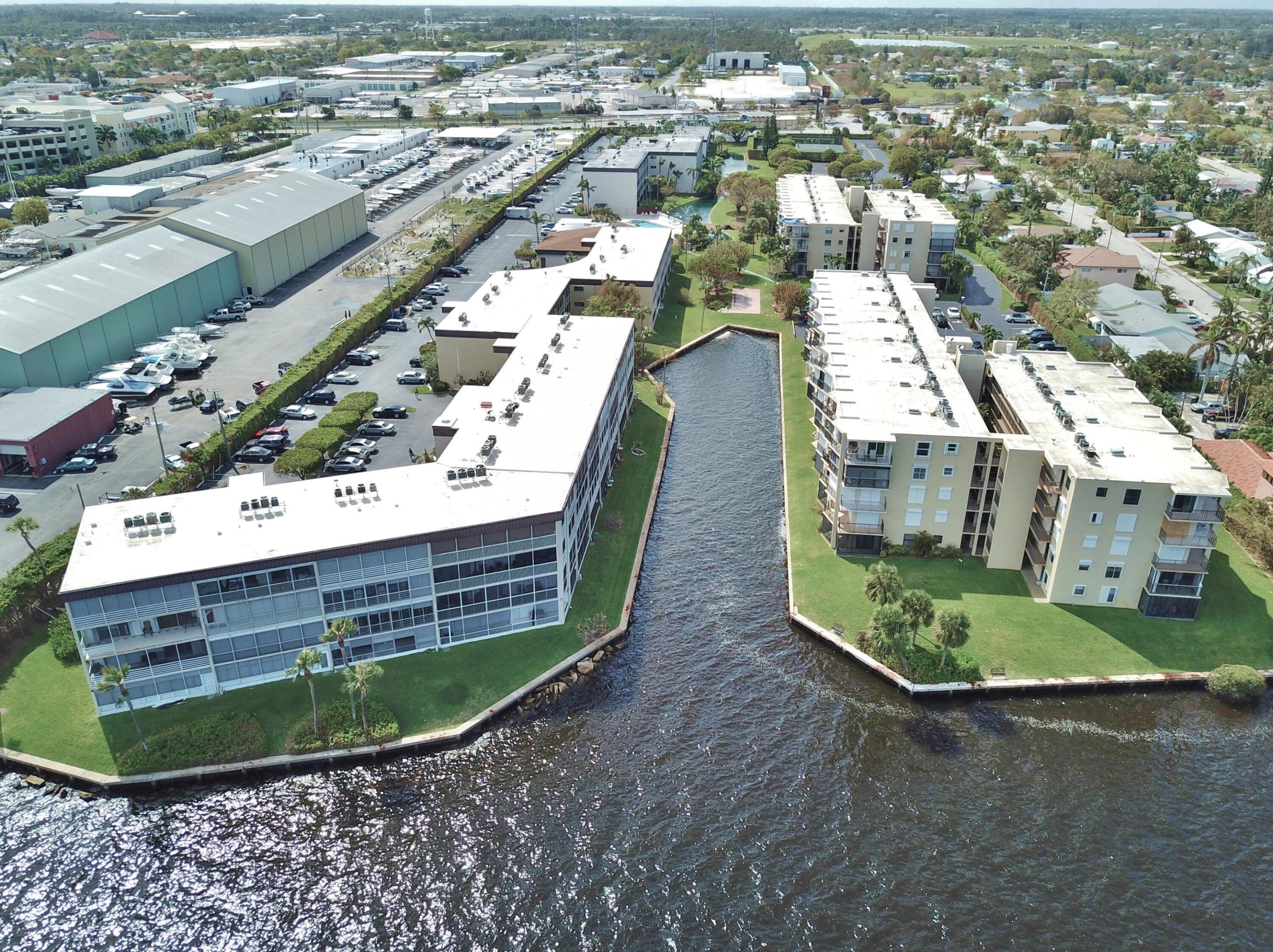 890 N FEDERAL #412, Lantana FL 33462