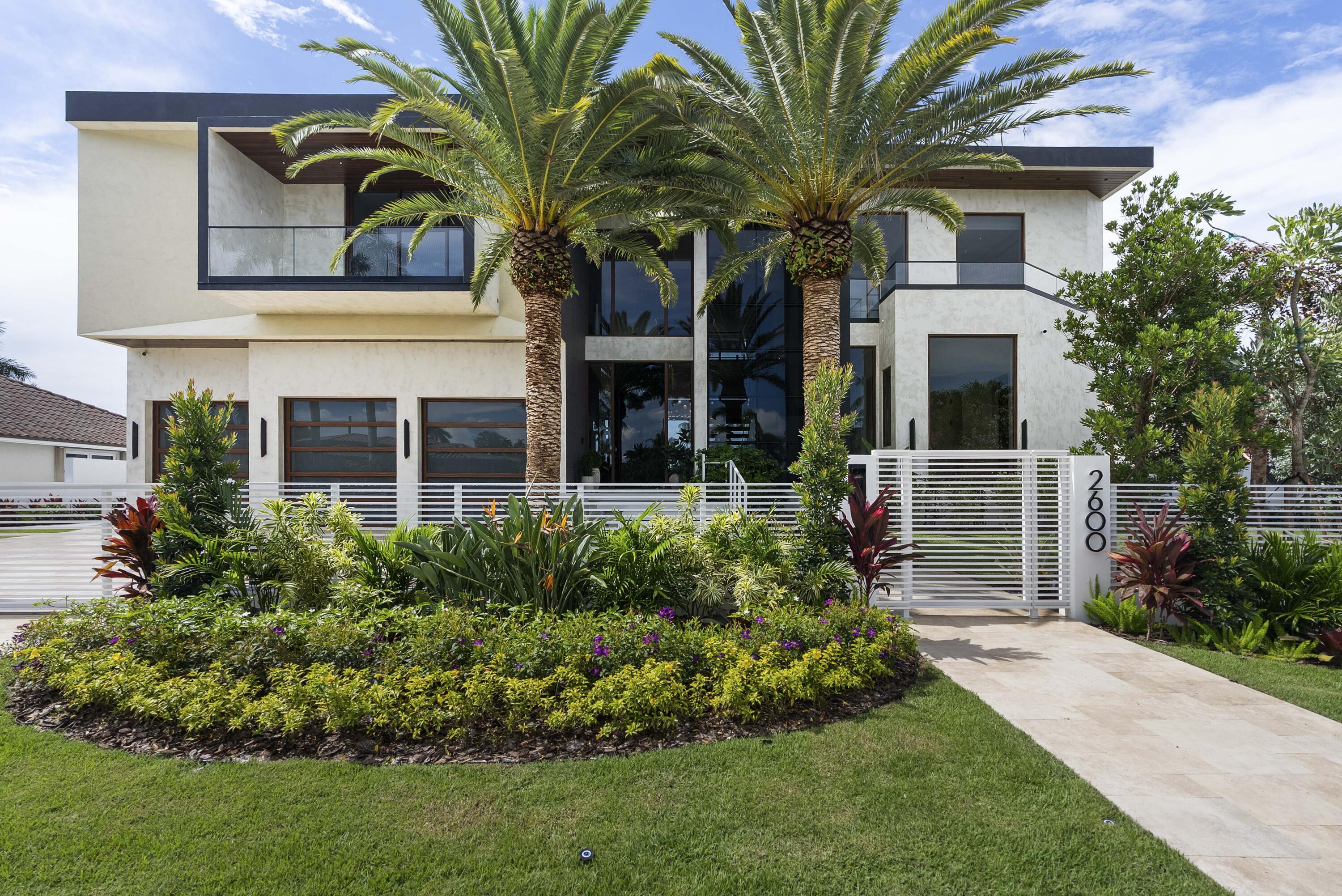 2600 NE 24TH, Lighthouse Point FL 33064