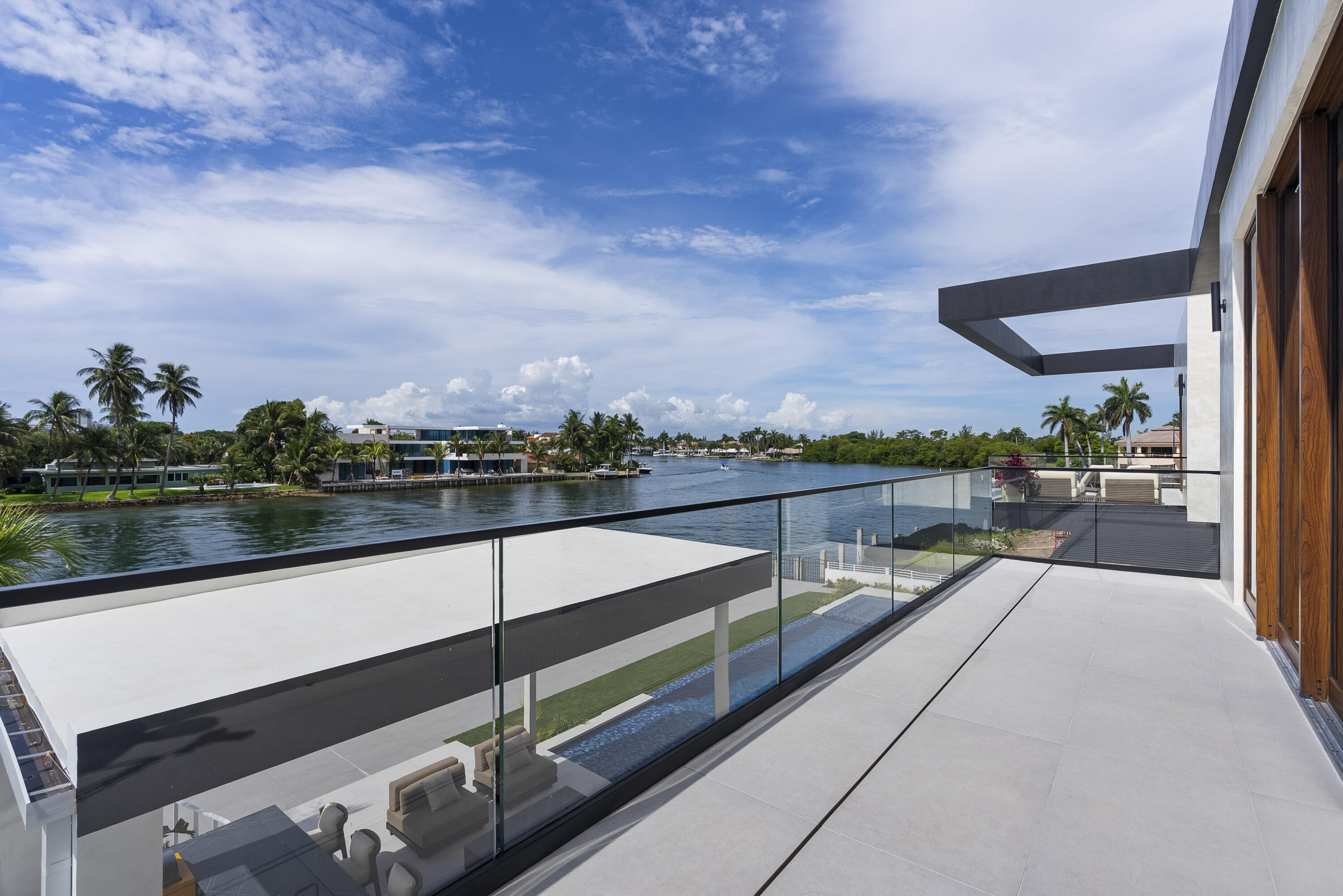 2600 NE 24TH, Lighthouse Point FL 33064