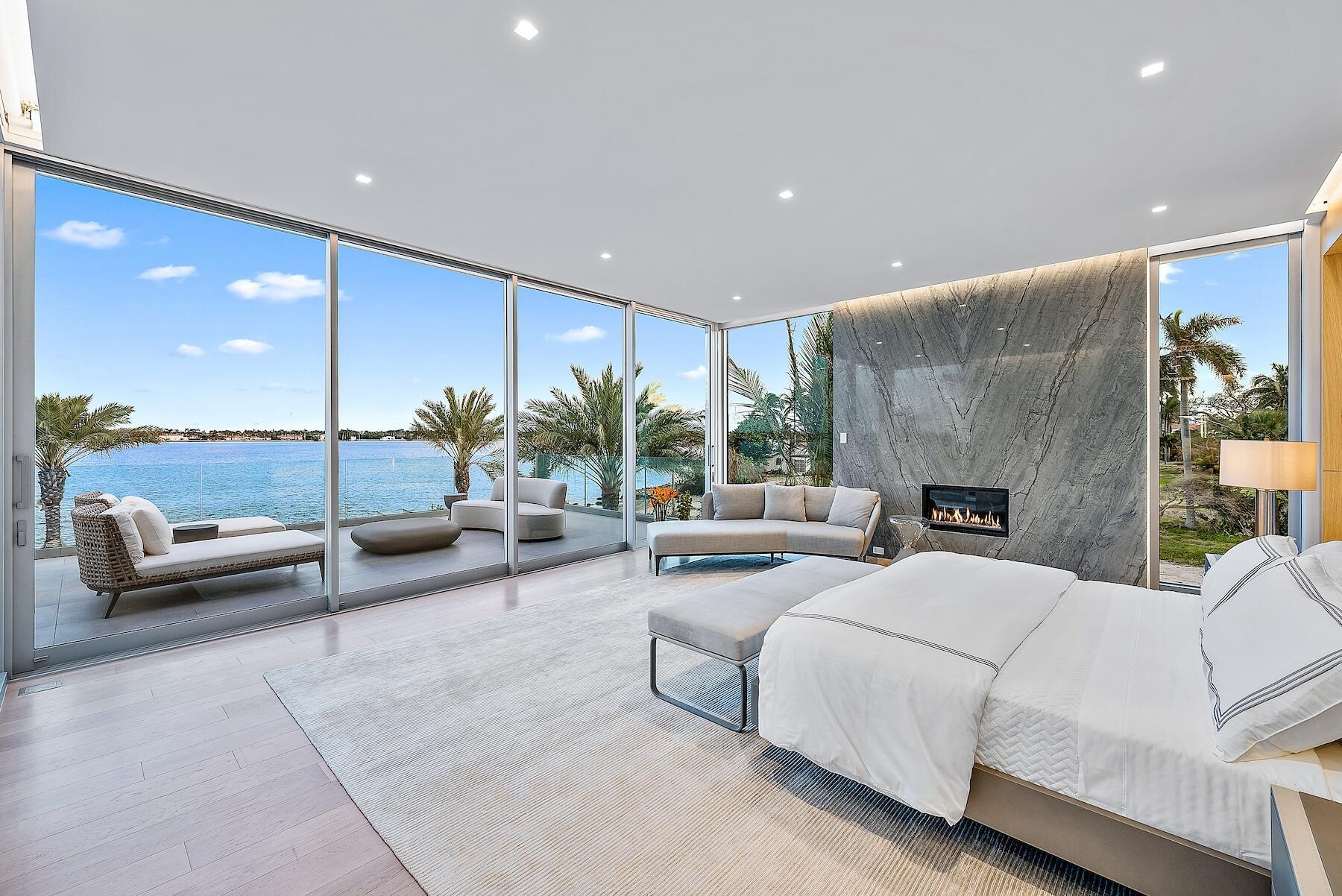 3030 WASHINGTON, West Palm Beach FL 33405